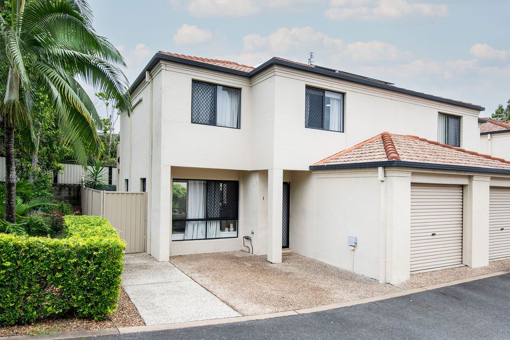 1/37-39 Harley Street, Labrador, QLD 4215