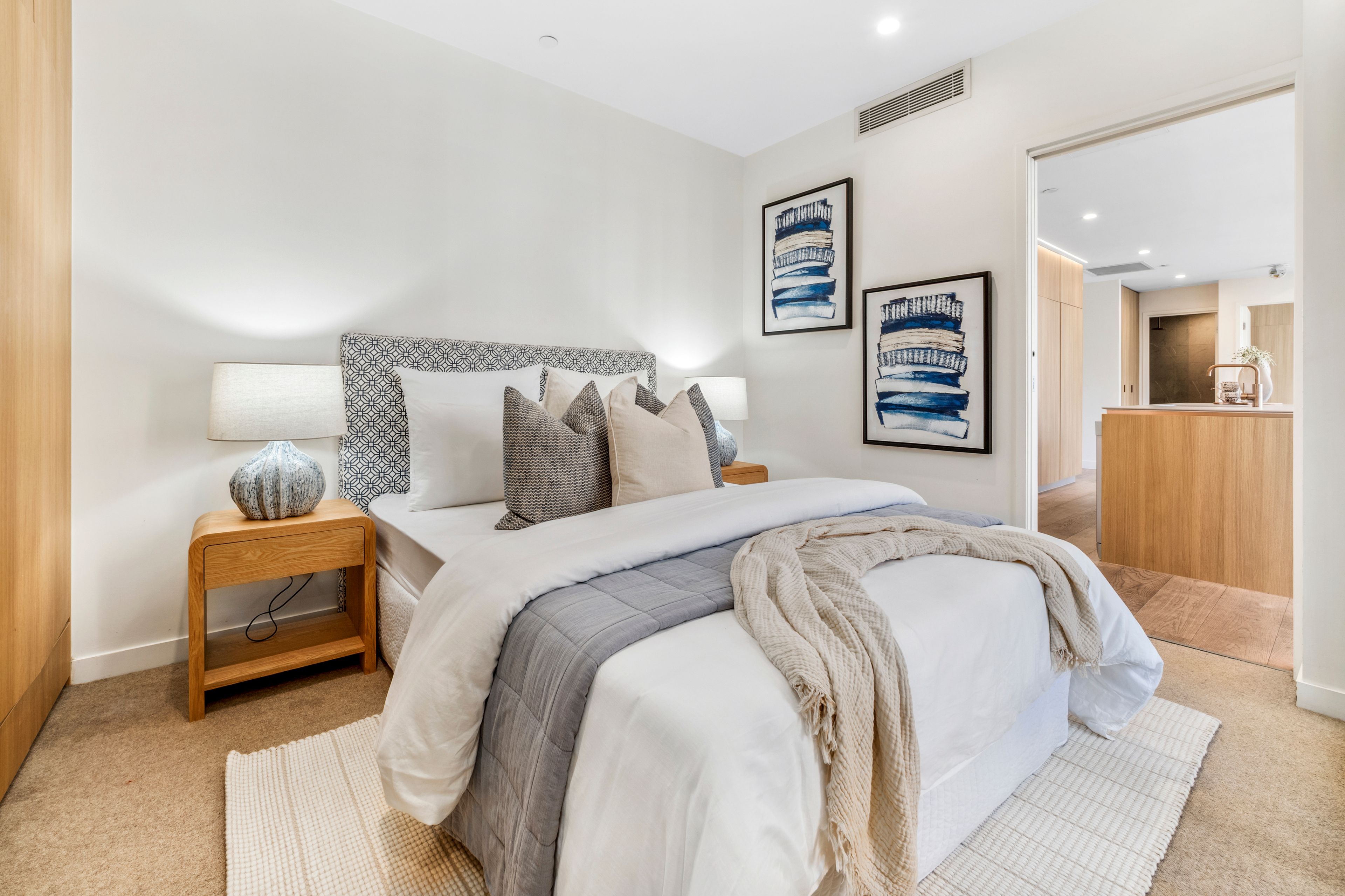 404/66 Lambert Street — photo 8 of 17