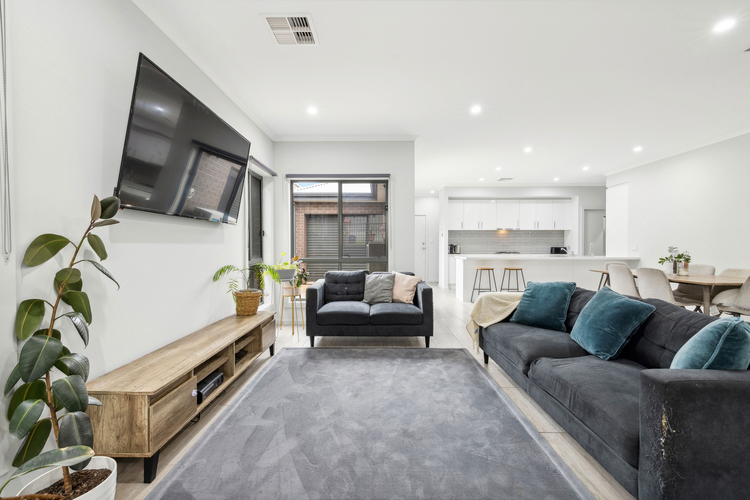 10 Le Hunte Road, Seaford Heights, SA 5169