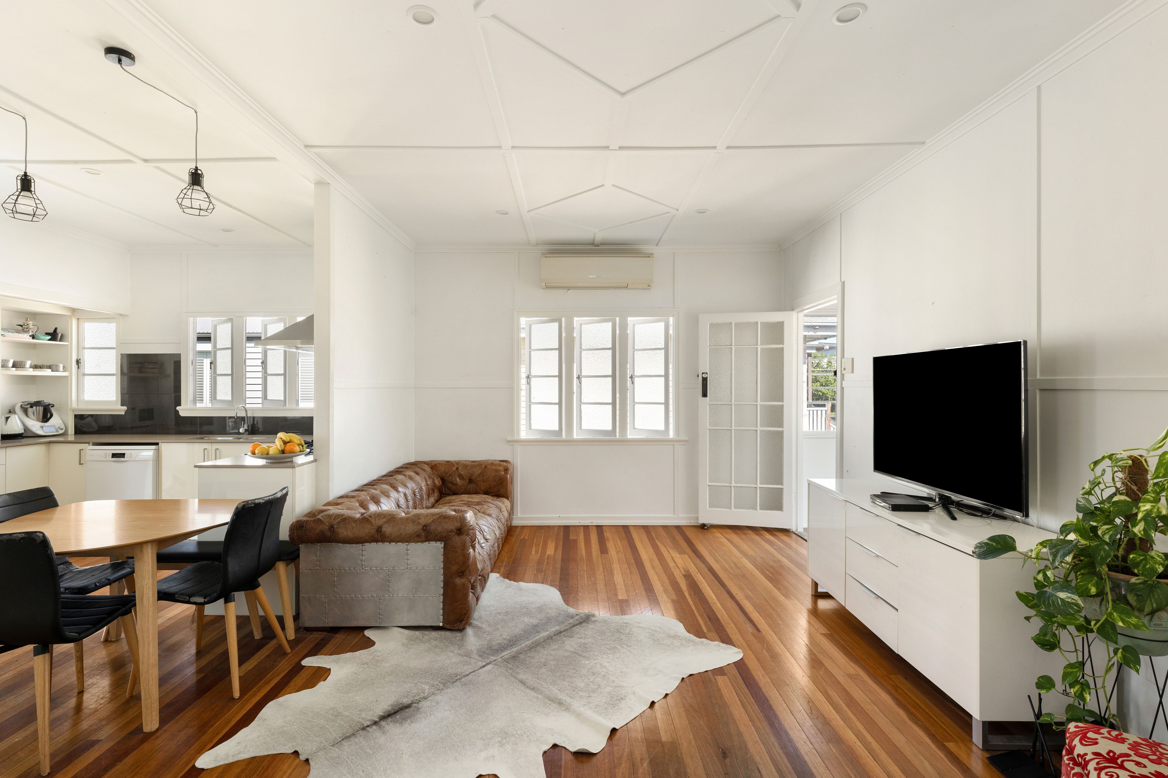 22 Thomas Street, Camp Hill, QLD 4152
