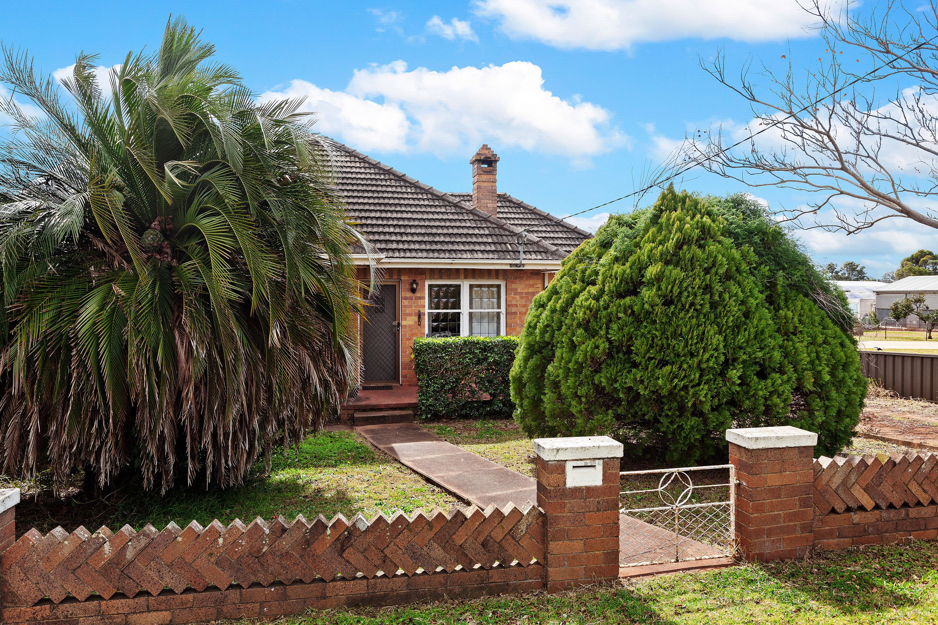 9 Avondale Street, Newtown QLD 4350