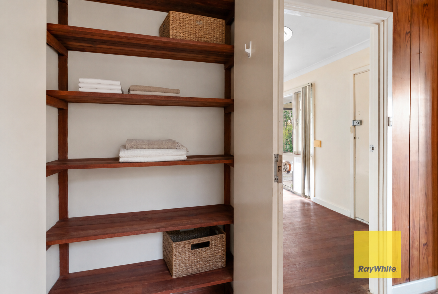 30 Golders Way — photo 6 of 20