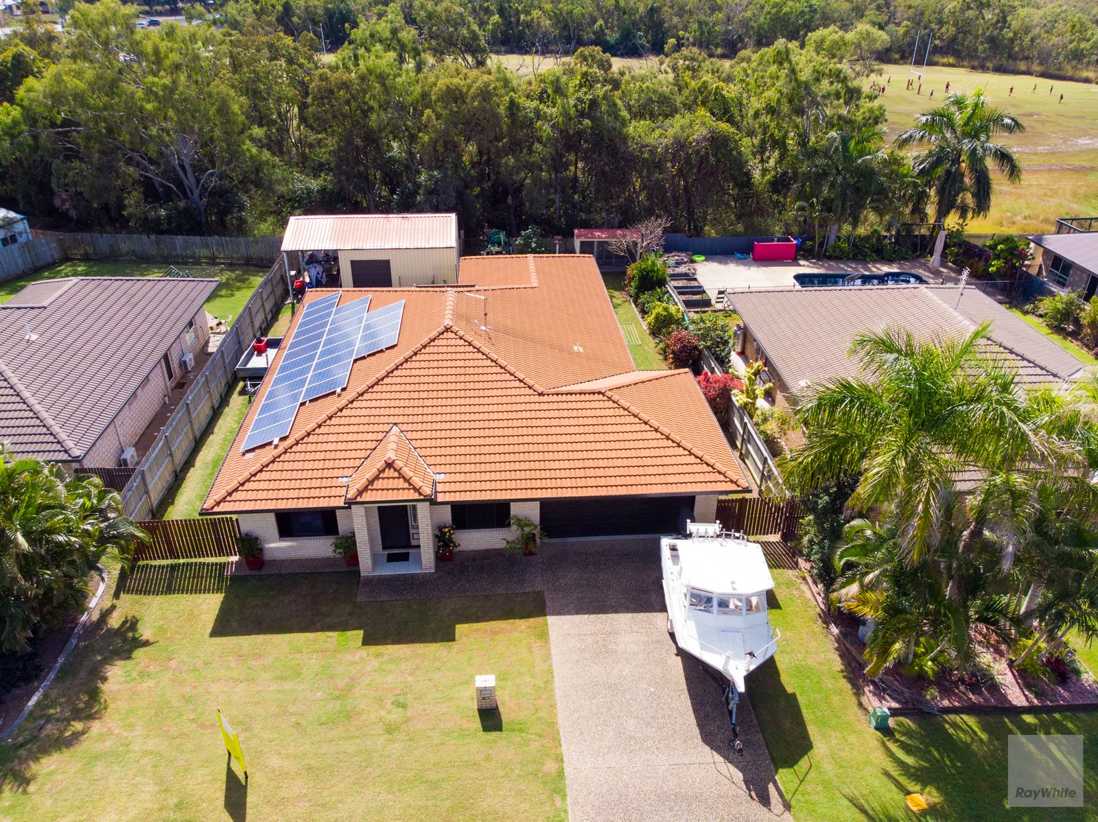 63 Bottlebrush Drive, Lammermoor QLD 4703