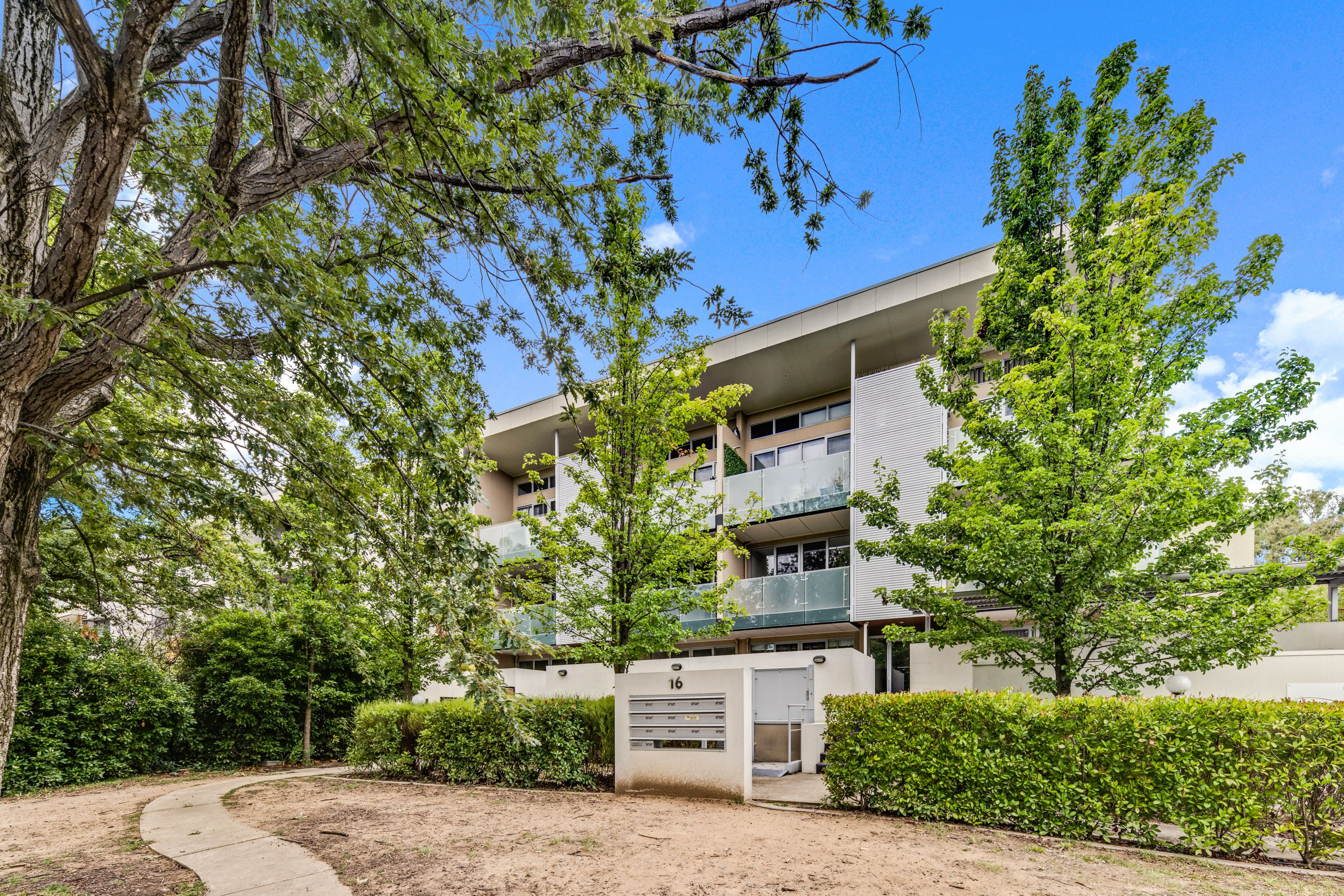 2/16 De Burgh Street, Lyneham, ACT 2602