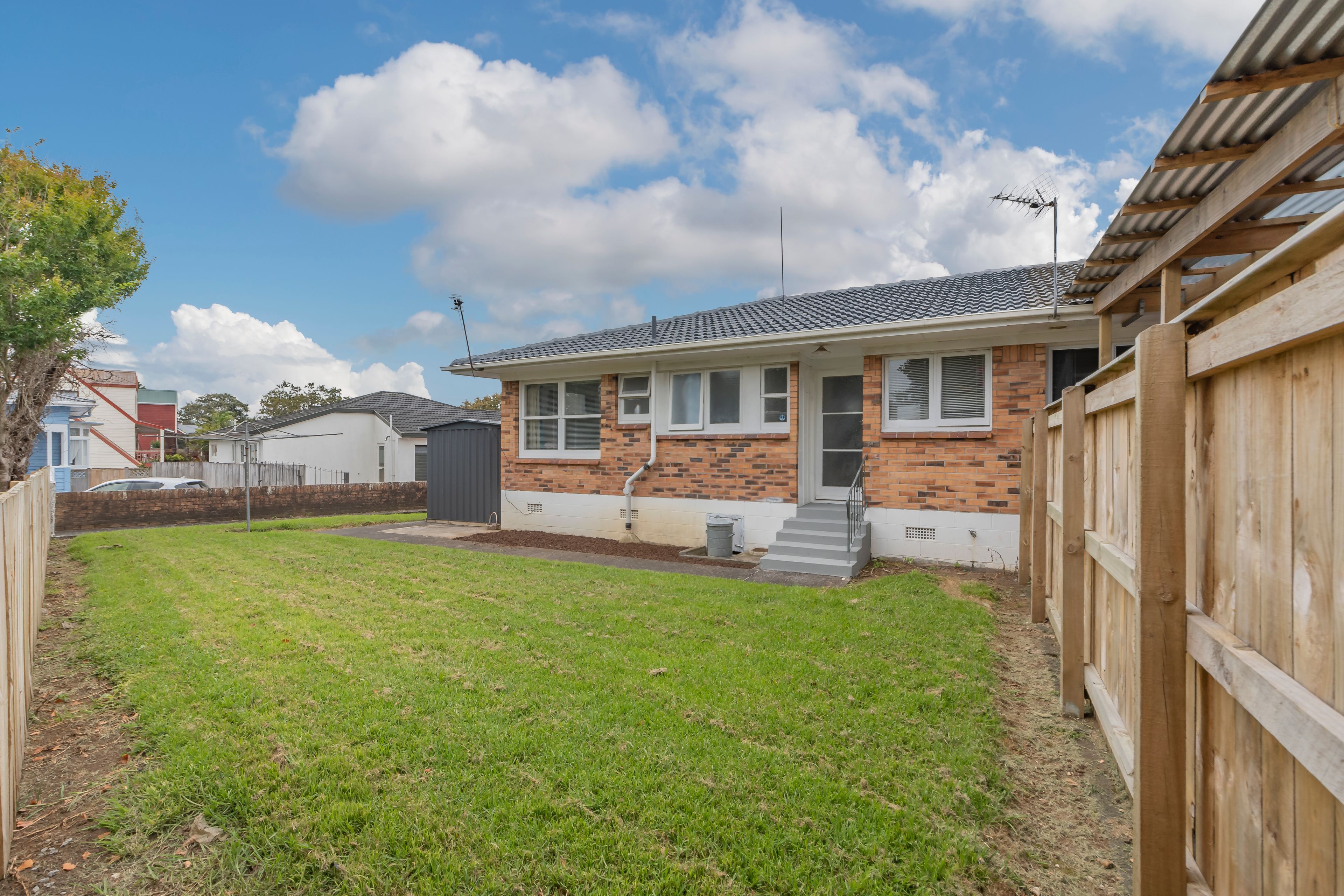 3/33 Landscape Road, Papatoetoe, Manukau City