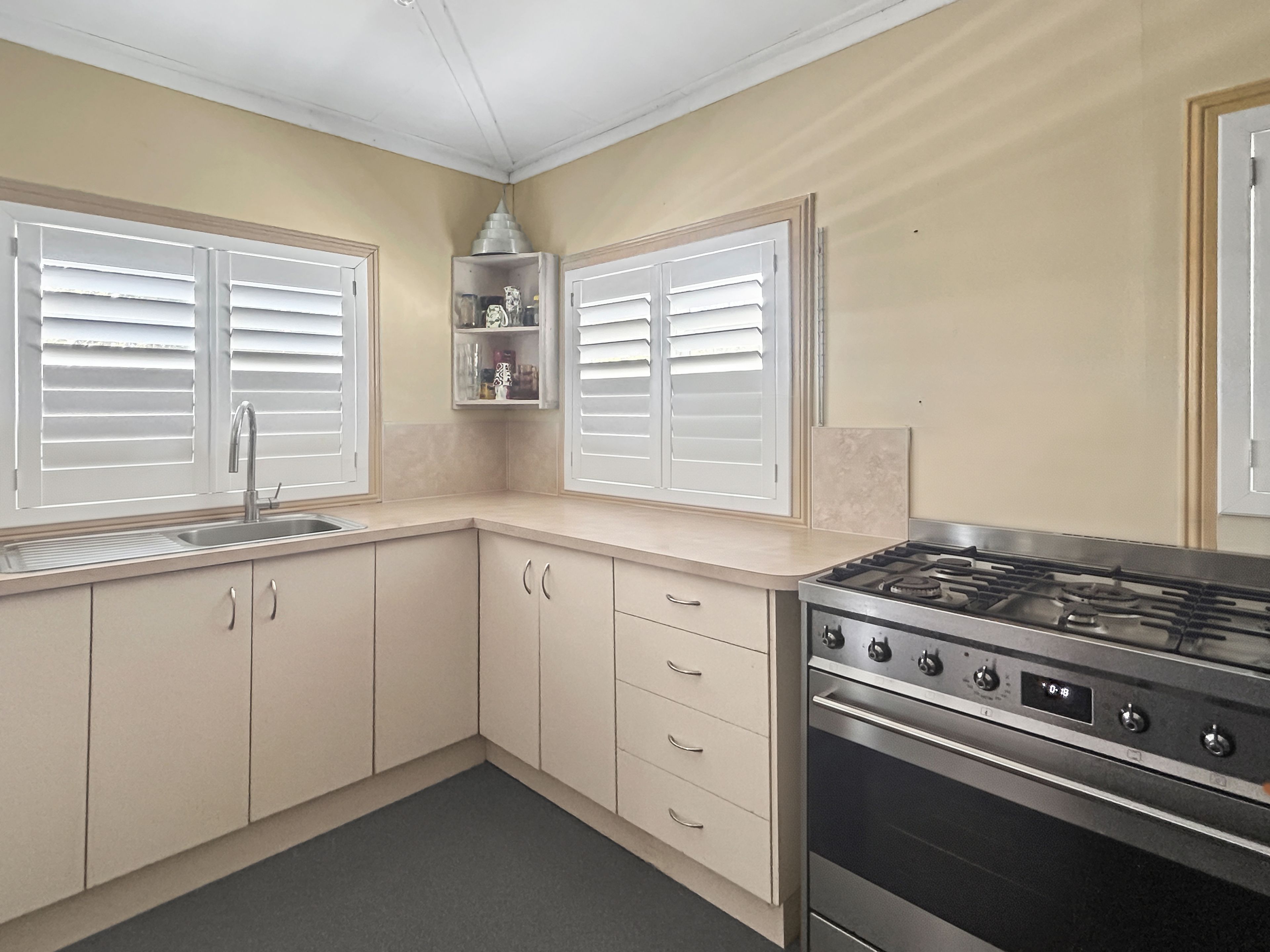 46-52 Fawcett Street — photo 5 of 18