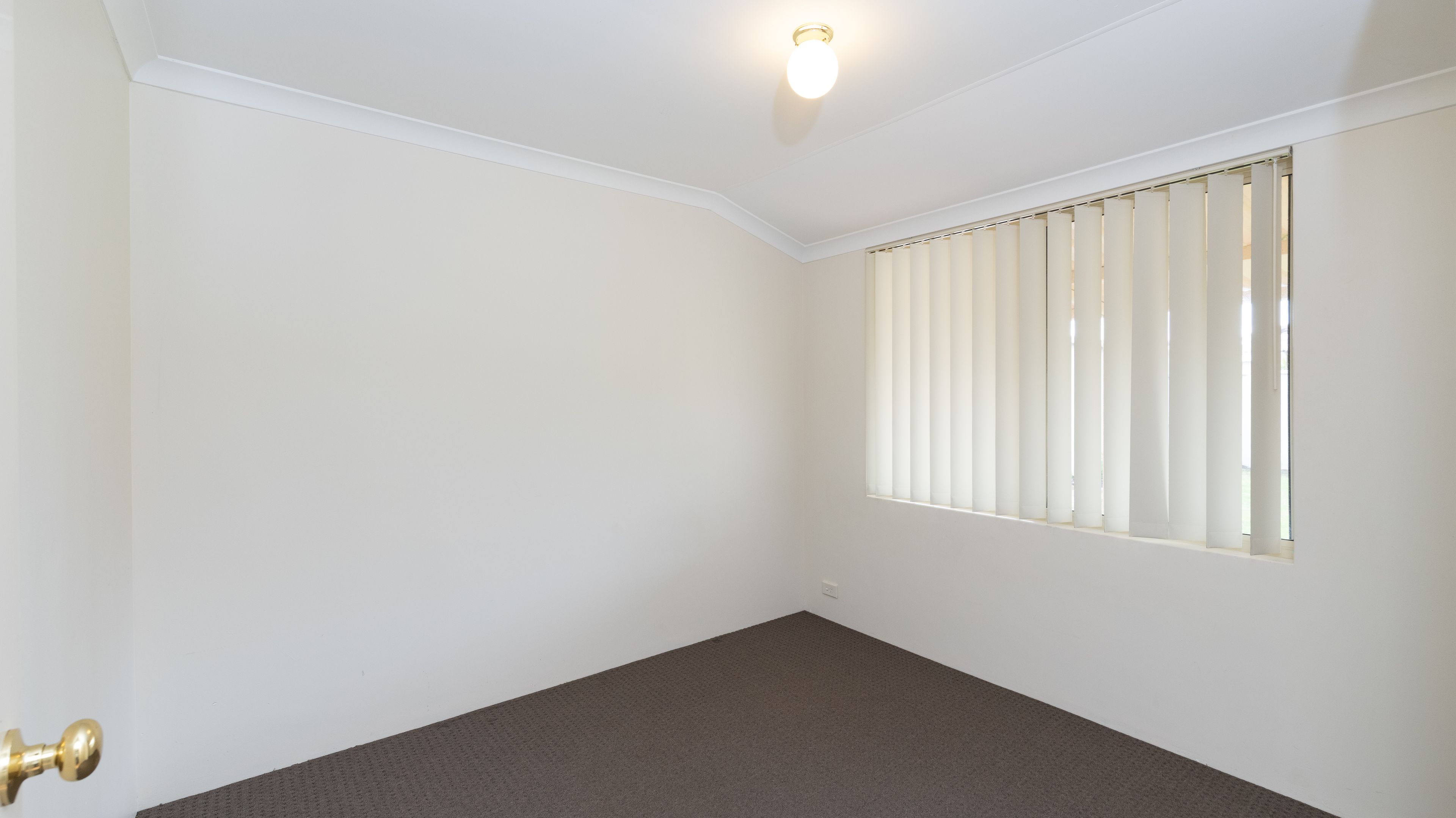 22 Honeyeater Crescent — photo 10 of 22