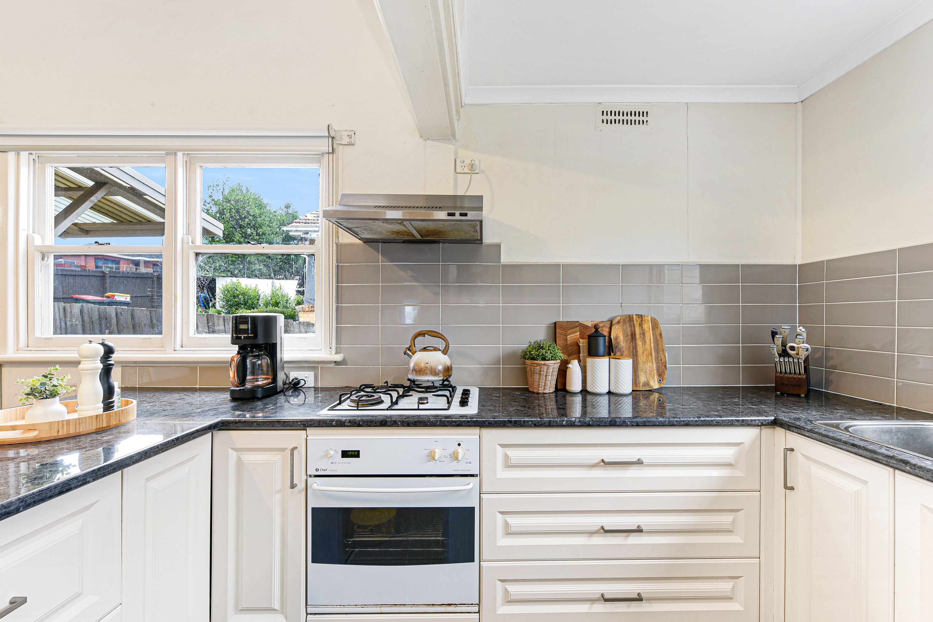 1/18 Ferntree Gully Road, Oakleigh East, VIC 3166