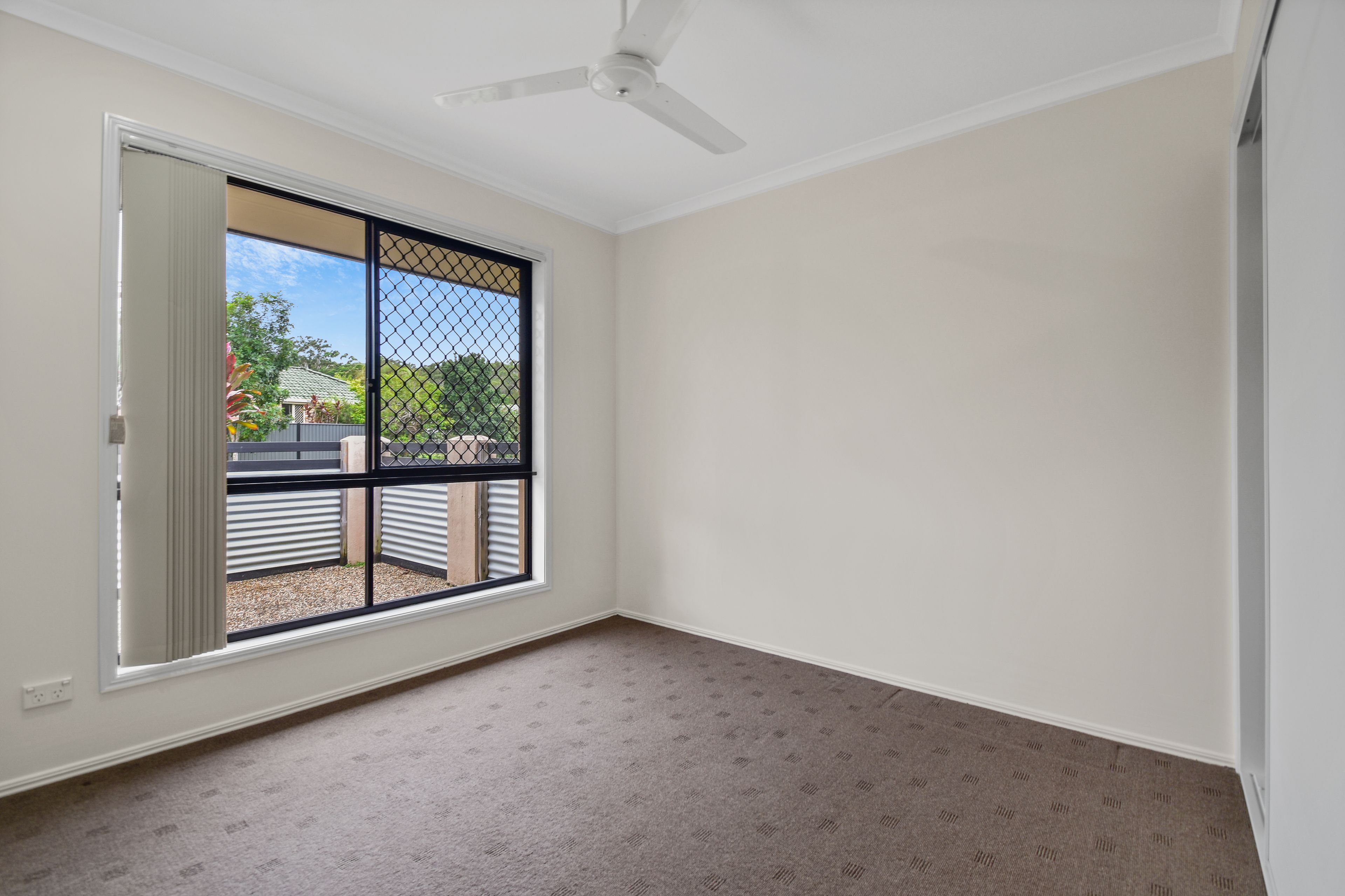 26 Springbrook Street — photo 9 of 12