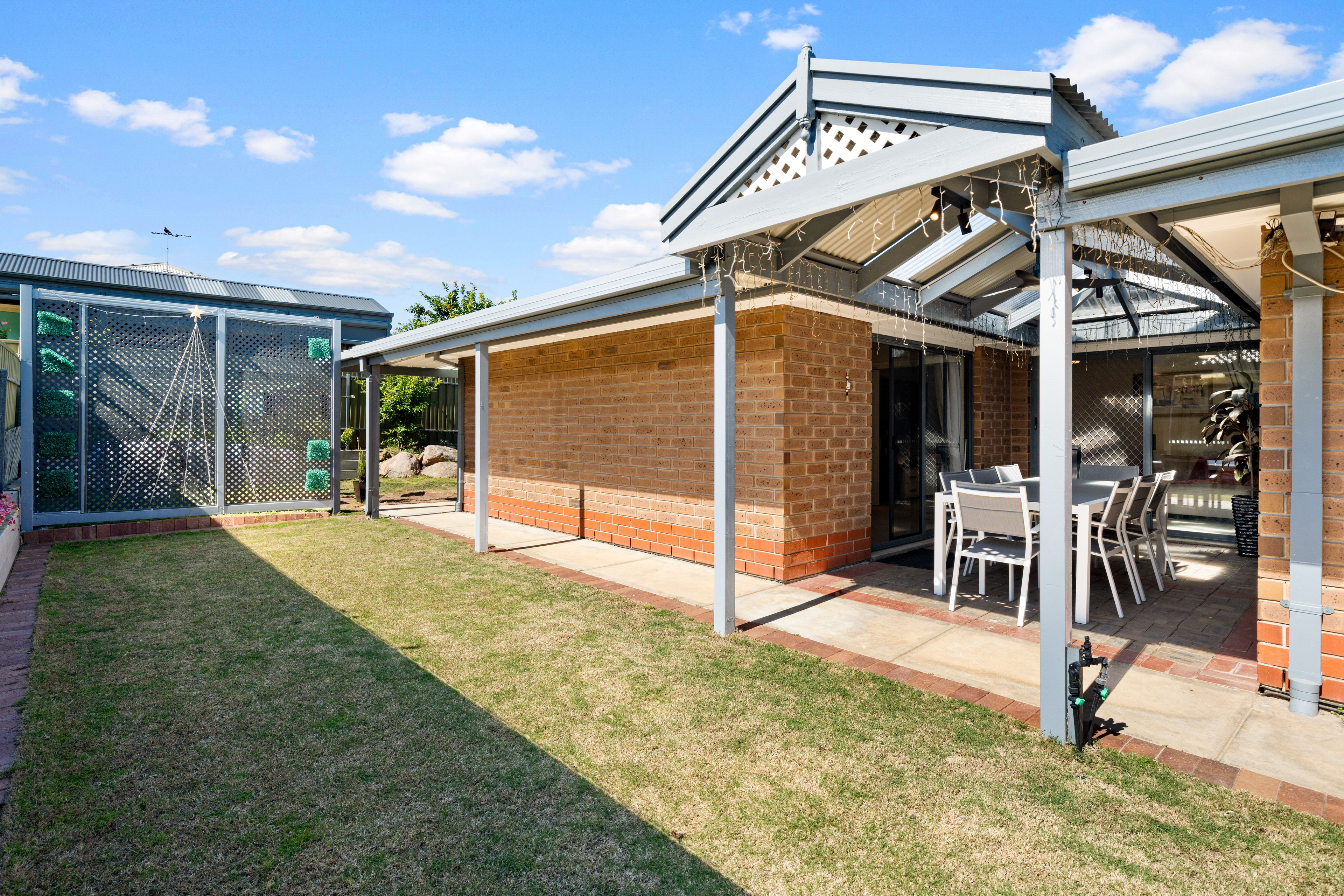 7 Lyn Court — photo 15 of 21