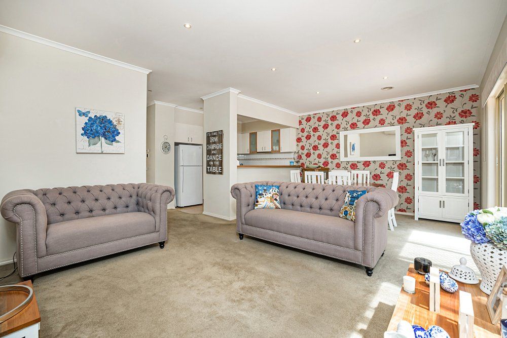 27 Watling Grove, Ferntree Gully, VIC 3156