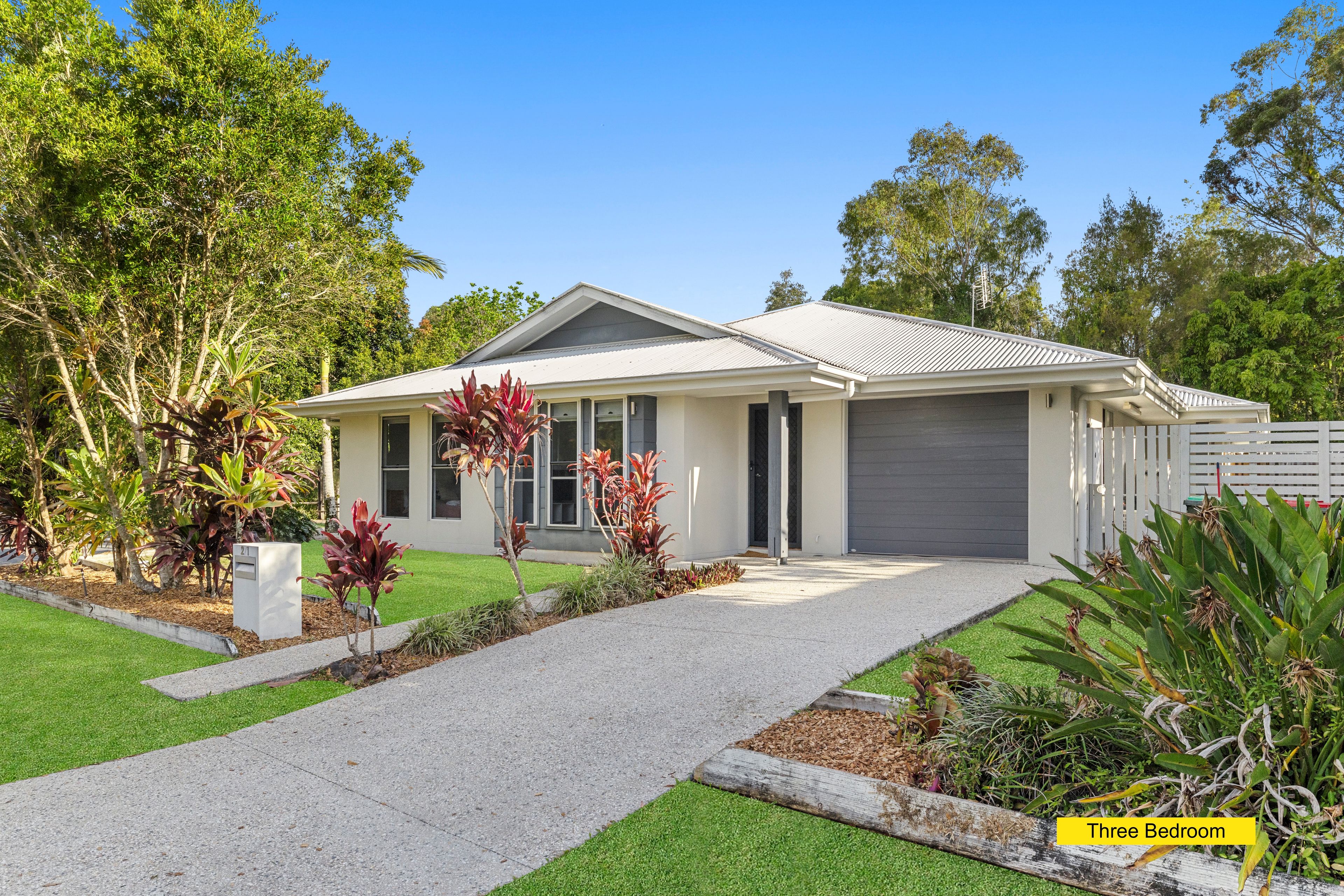 2/1 Presentation Boulevard — photo from Ray White Maroochydore