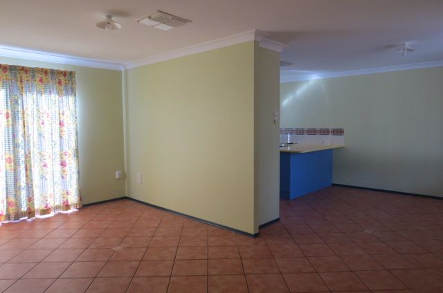 14a Old Airport Drive, Emerald, QLD 4720 - Unit for Rent ...