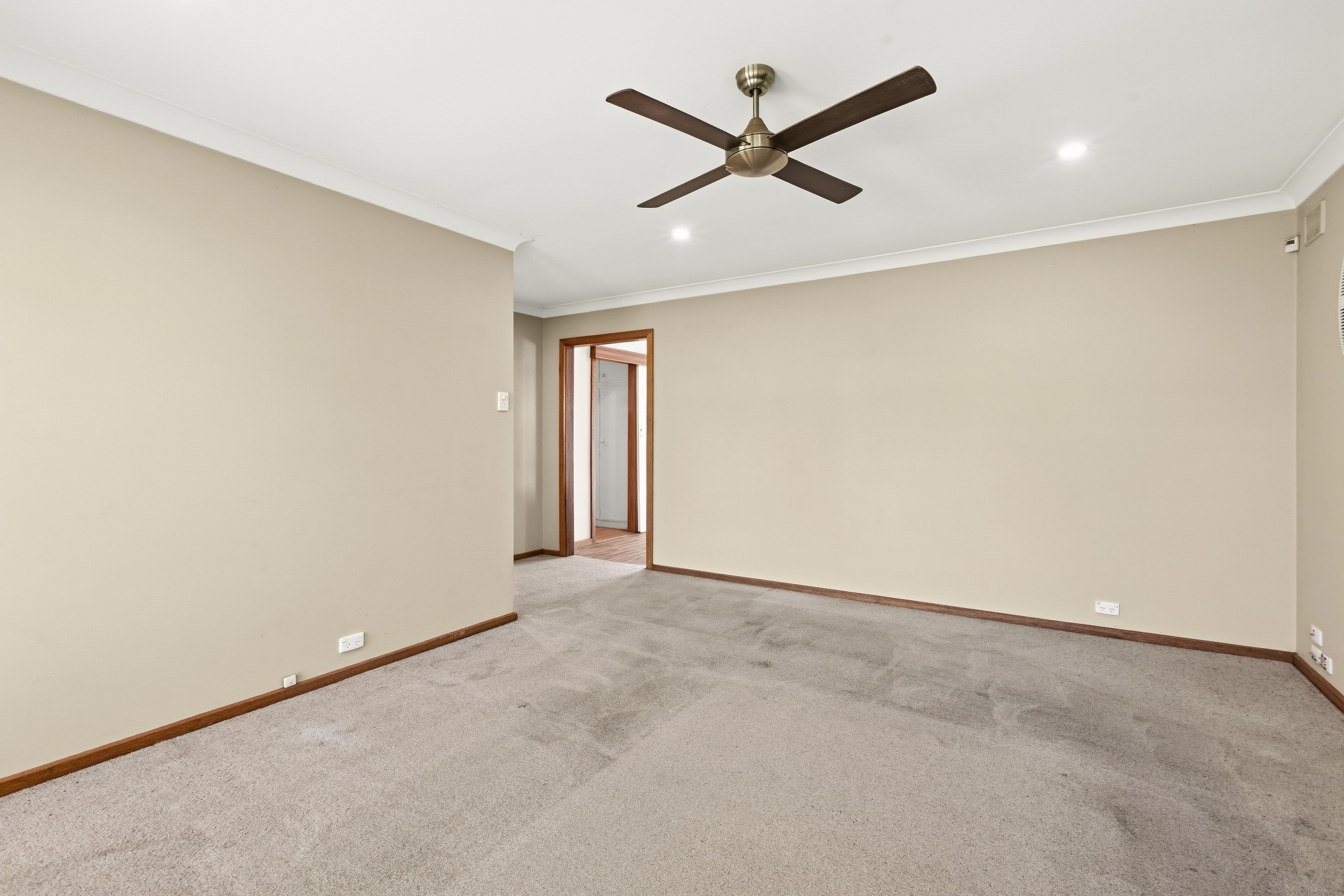 8 Plews Avenue — photo 3 of 15
