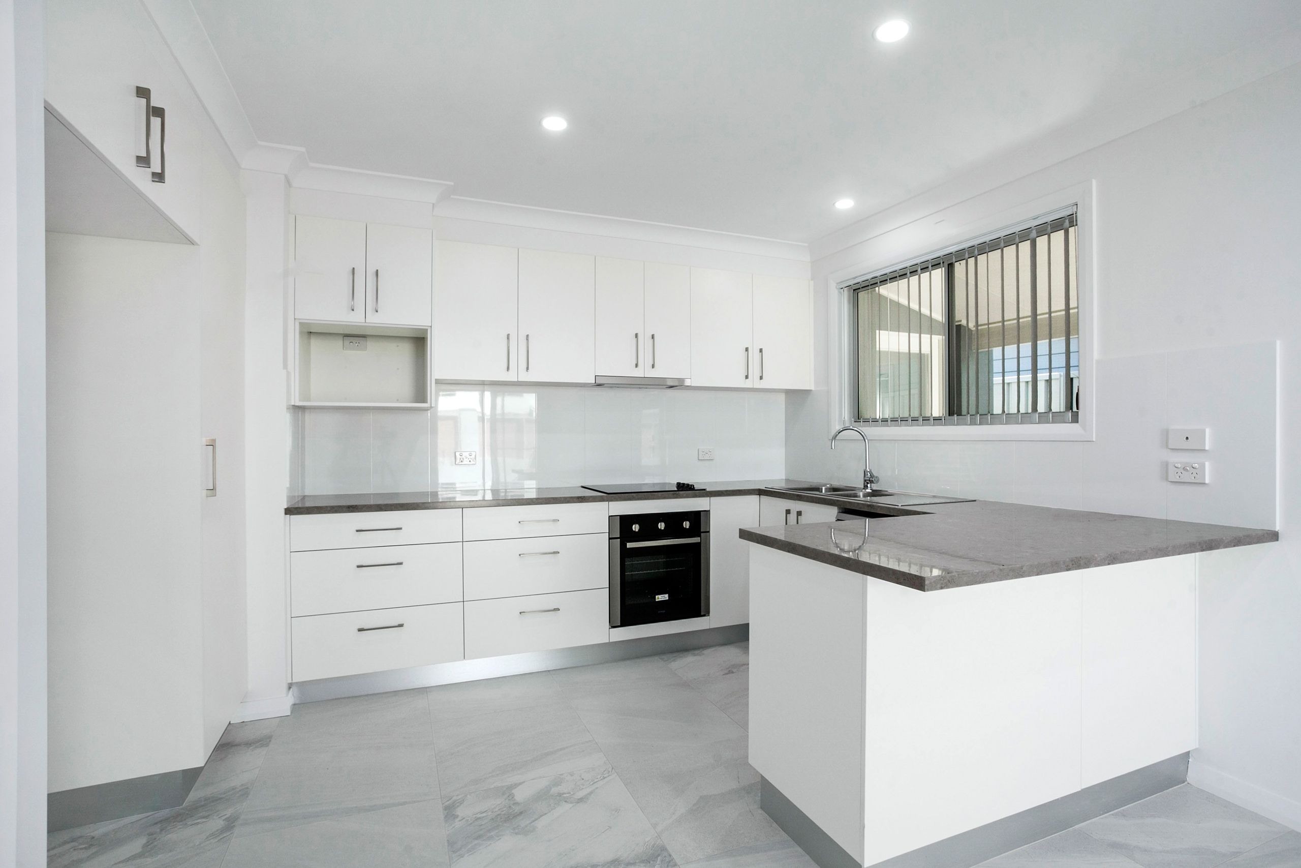 2 Windle Street, Lake Illawarra, NSW 2528