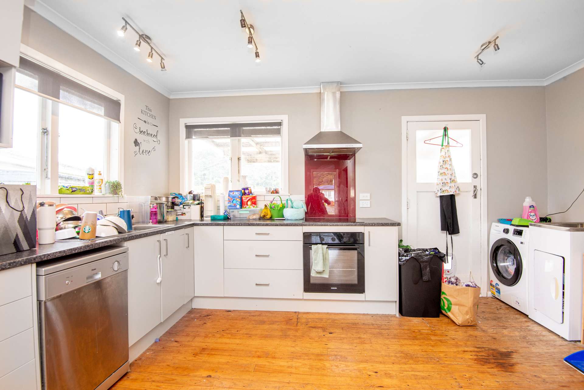 28 Wetherby Grove photo 4