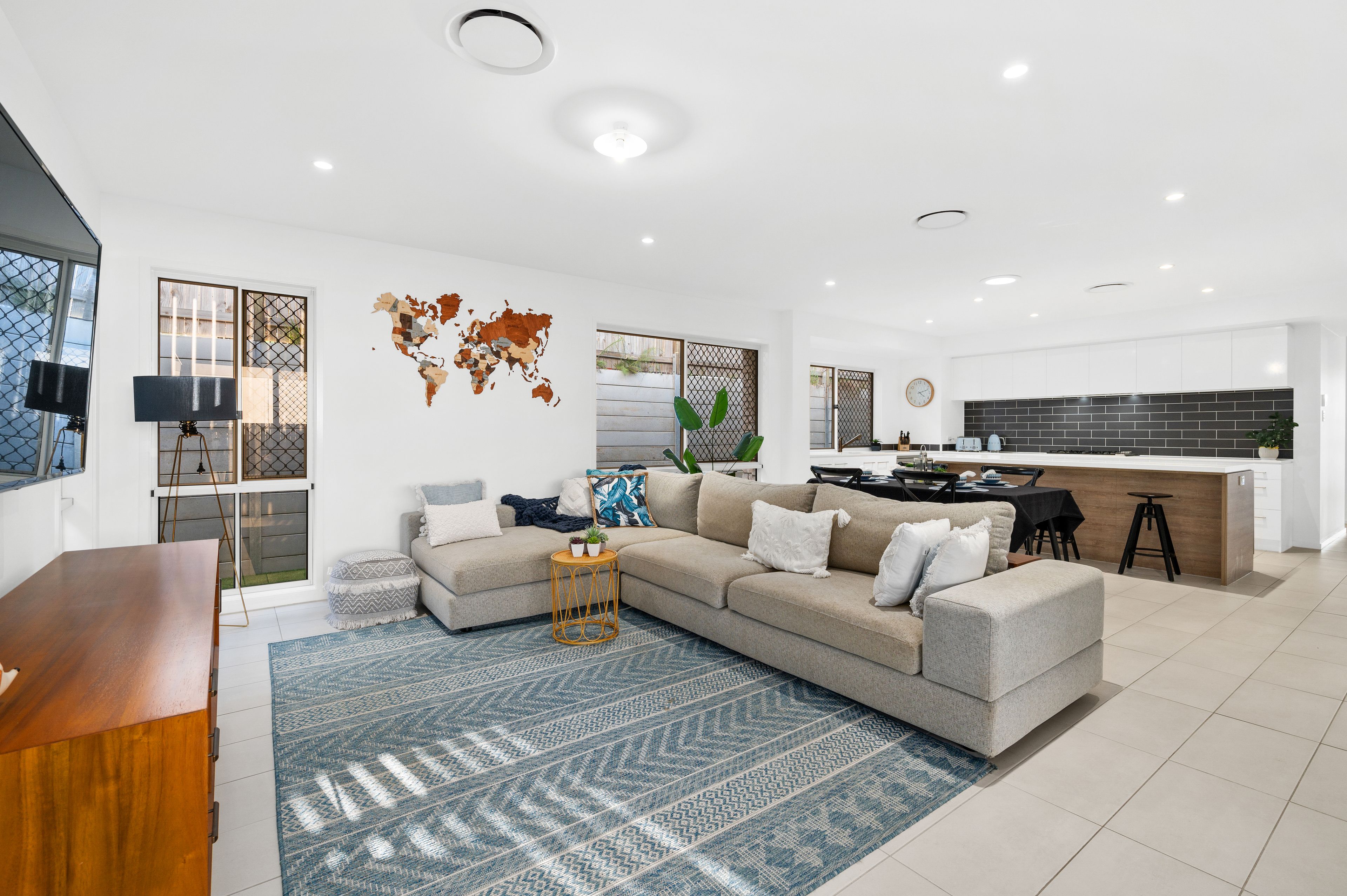 7 Larkhall Street, SPRING MOUNTAIN, QLD 4300