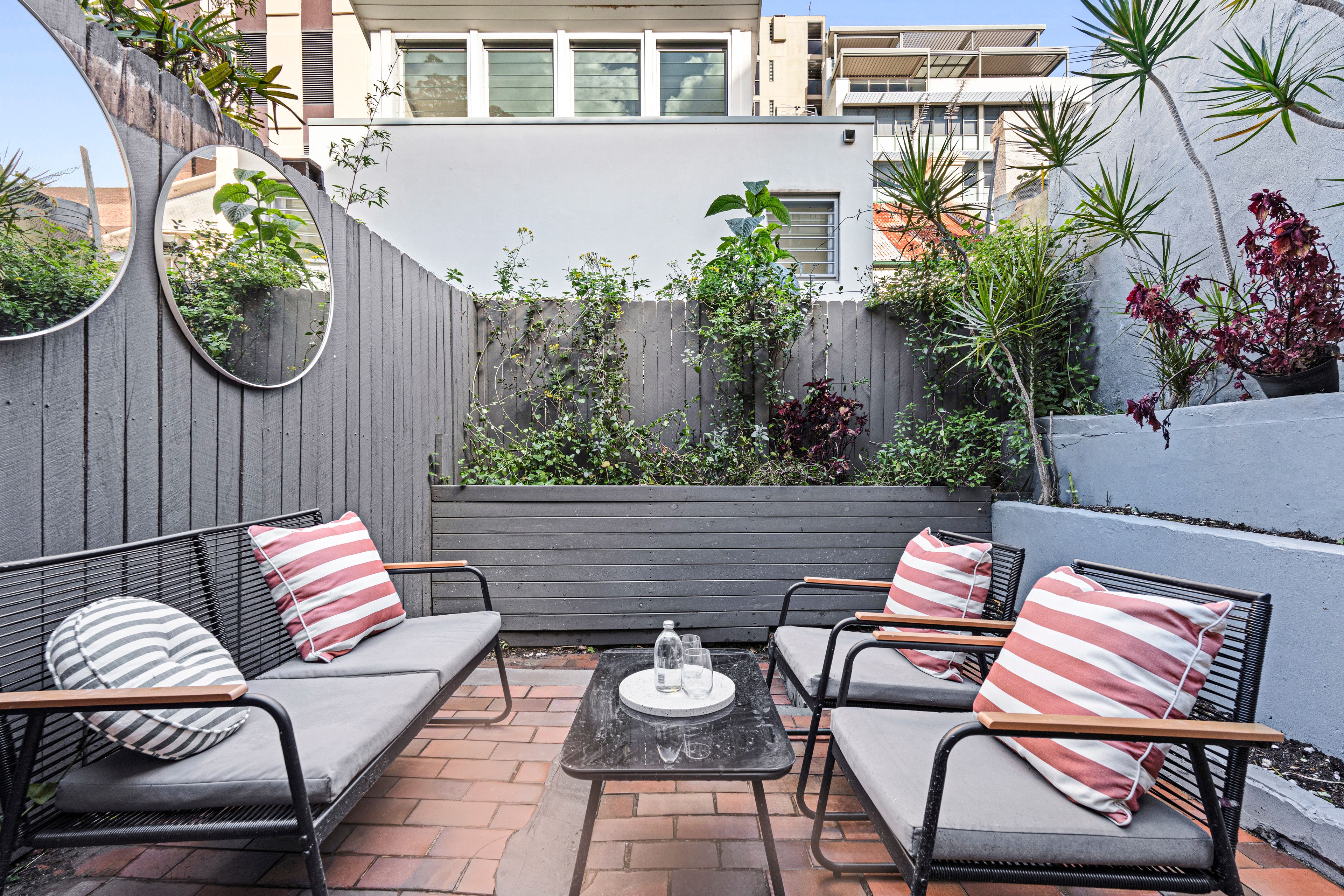 104 Surrey Street — photo 5 of 16