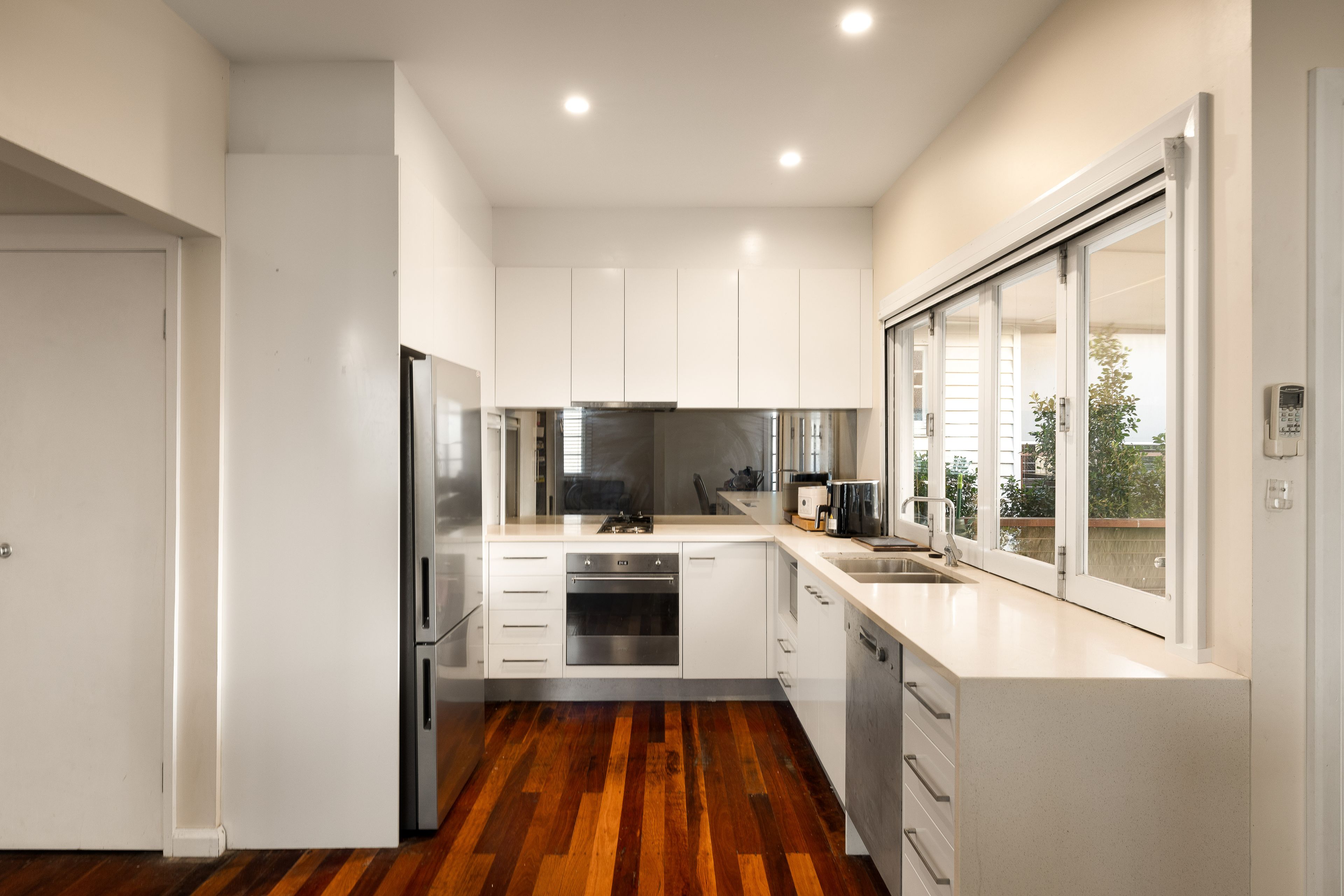 224 Nudgee Road — photo 4 of 14