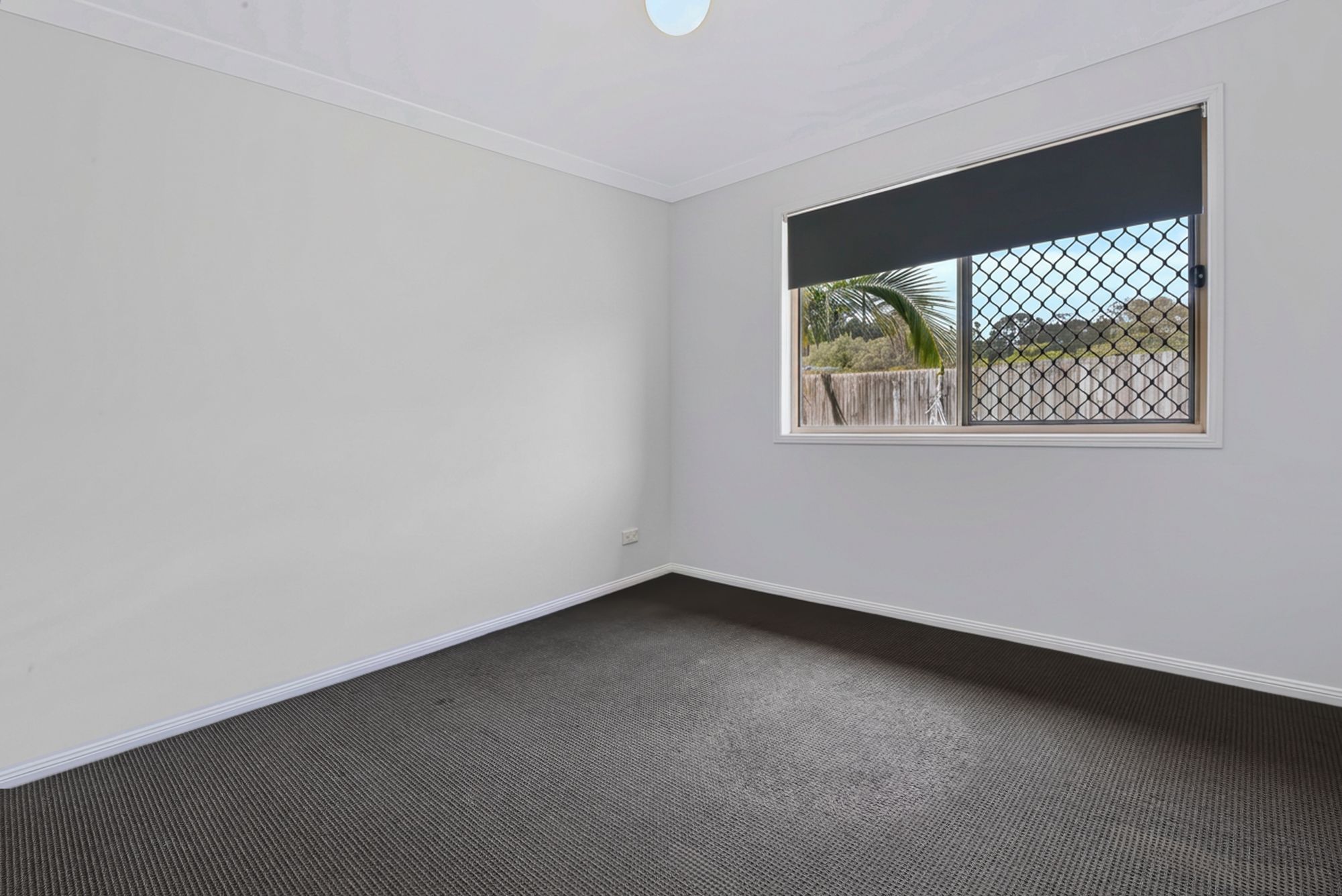 11 Longford Crescent — photo 9 of 13