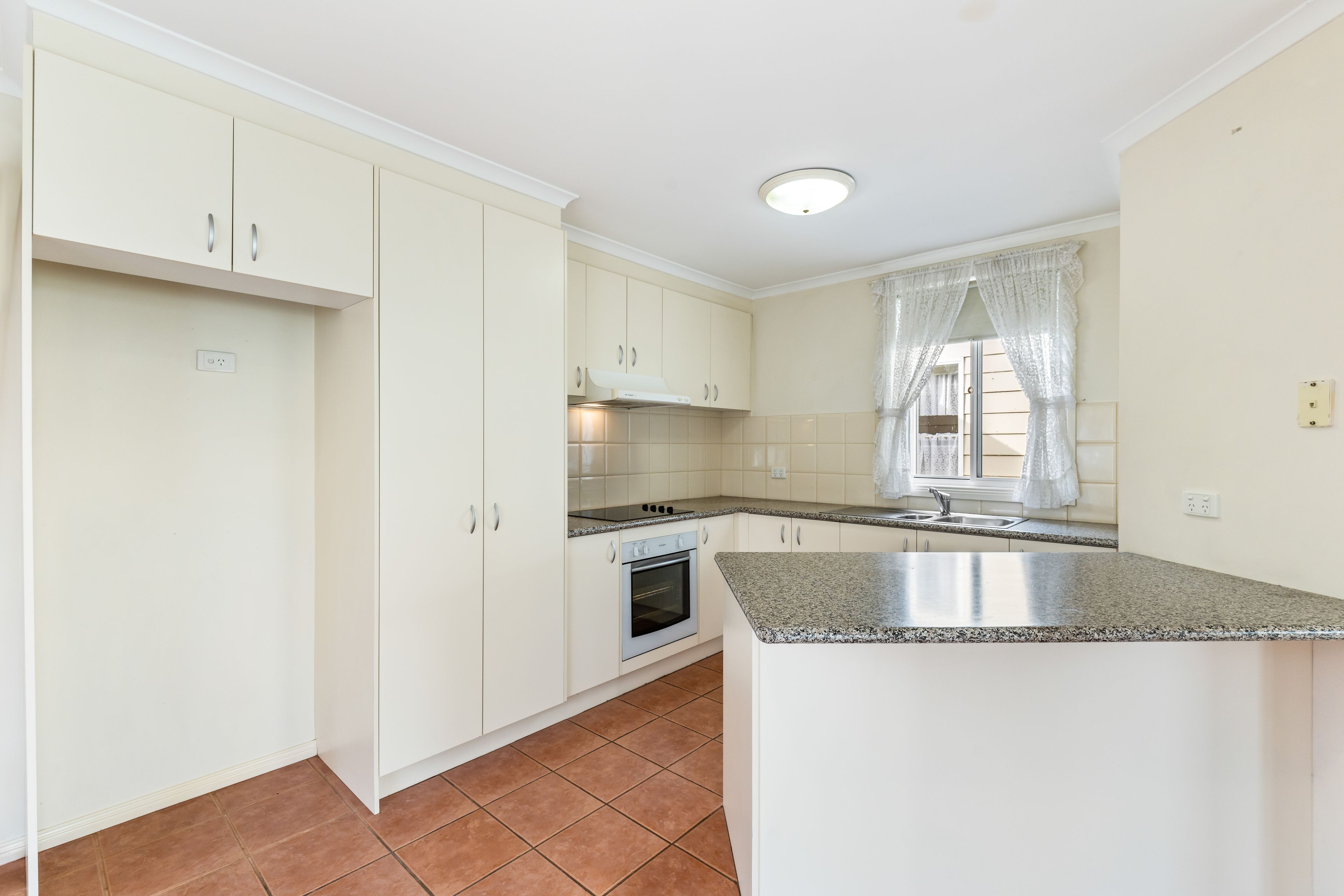 2/17 Sylvia Road, Beaconsfield, VIC 3807