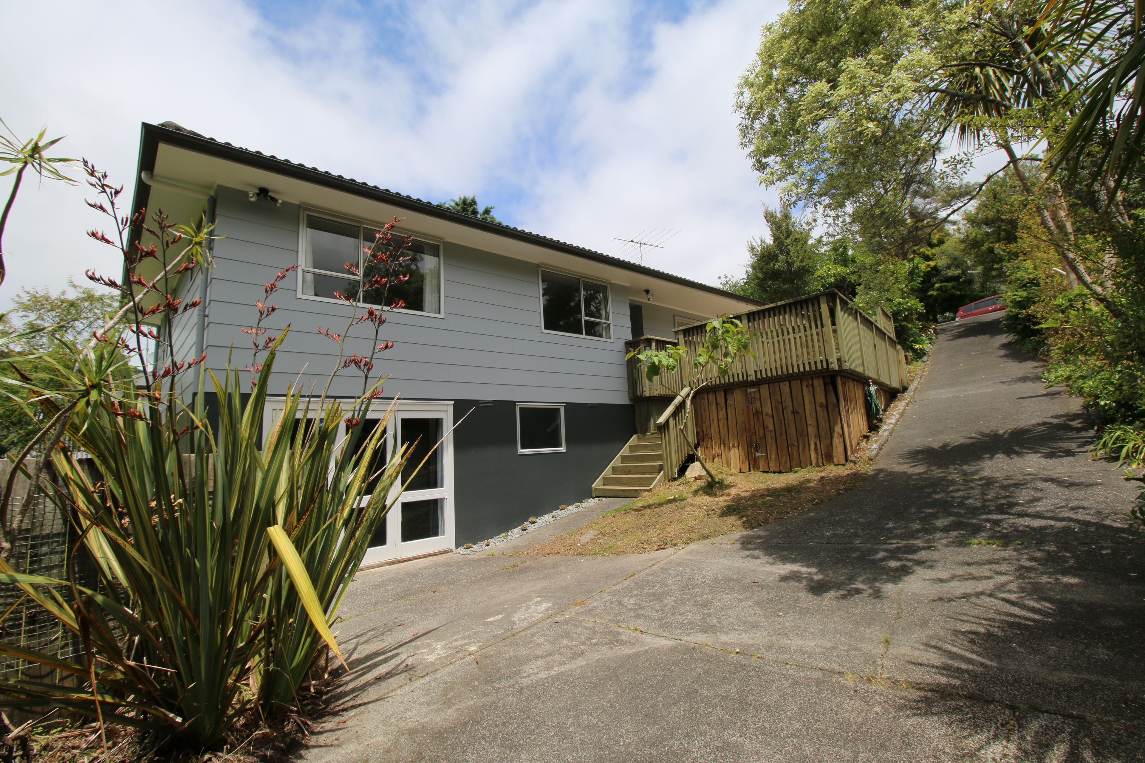 32 Wirihana Road, Titirangi, Waitakere City
