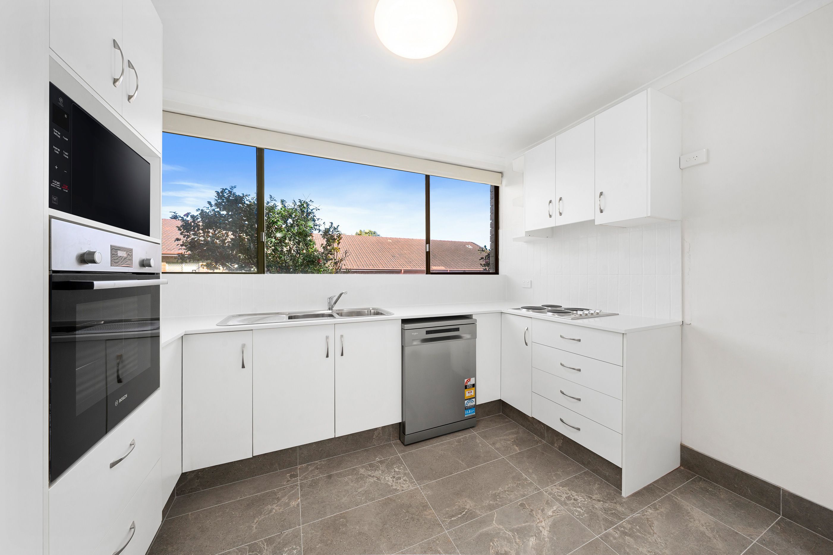 3/16 Whitton Road — photo 5 of 10