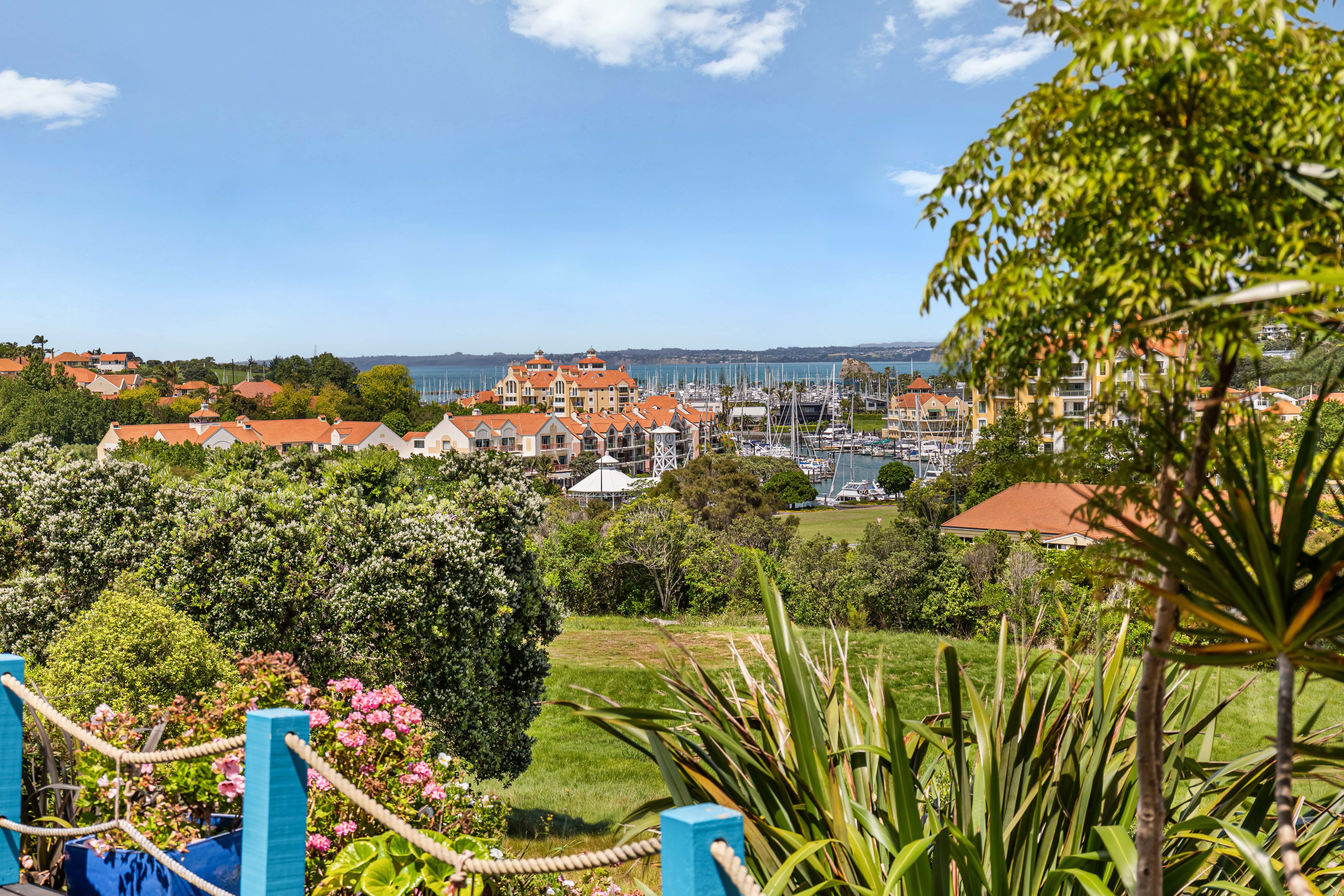 258 Alec Craig Way, Gulf Harbour, Rodney