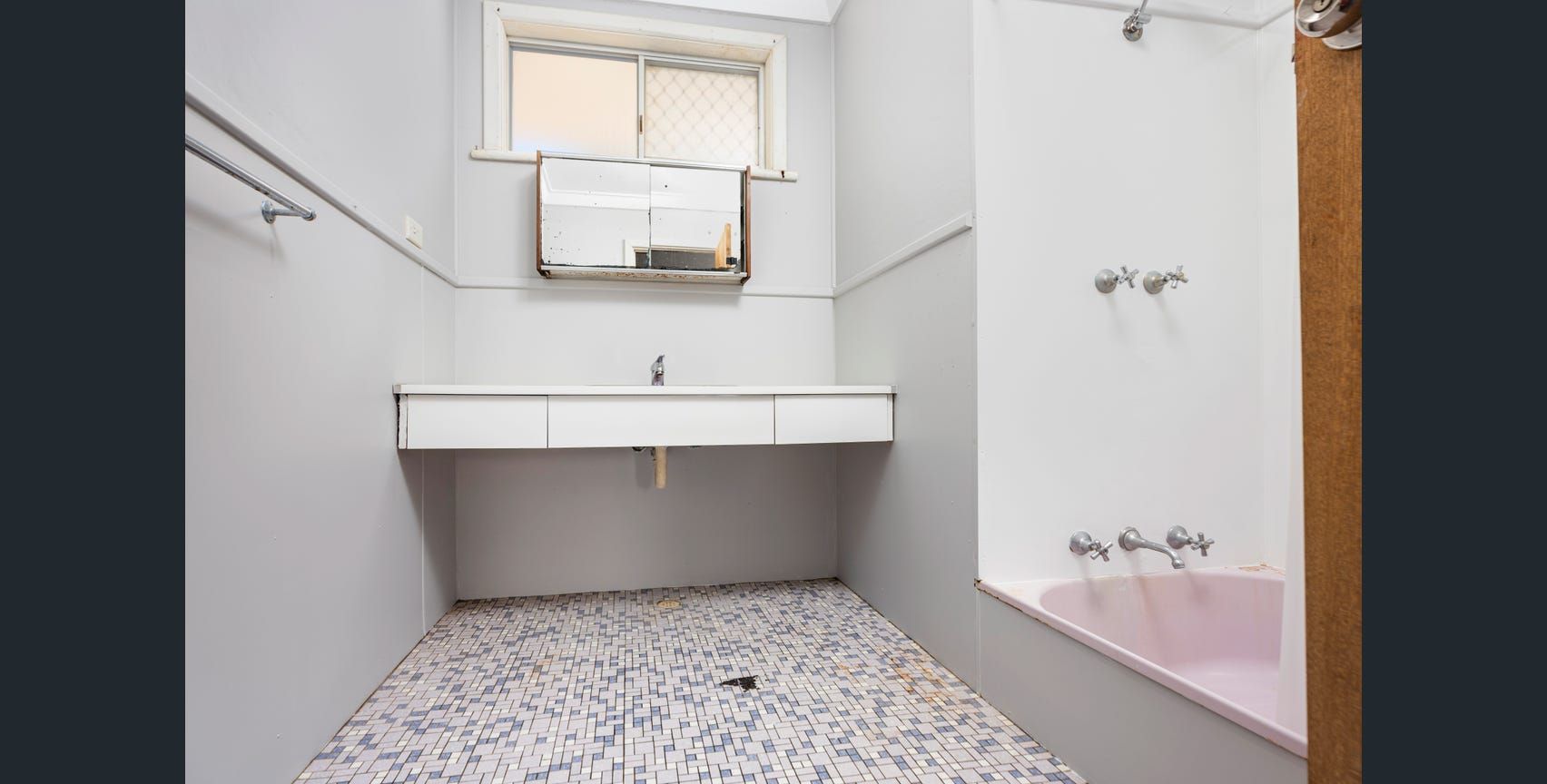 53 Drew Street — photo 10 of 11
