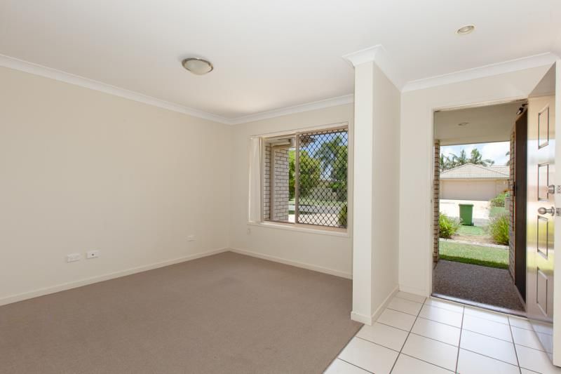 2/18 Kimbolton Drive, Redland Bay, QLD 4165
