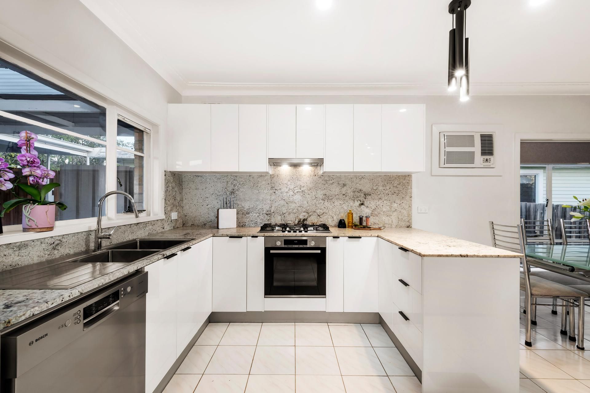 19 Tainton Road, Burwood East, VIC 3151