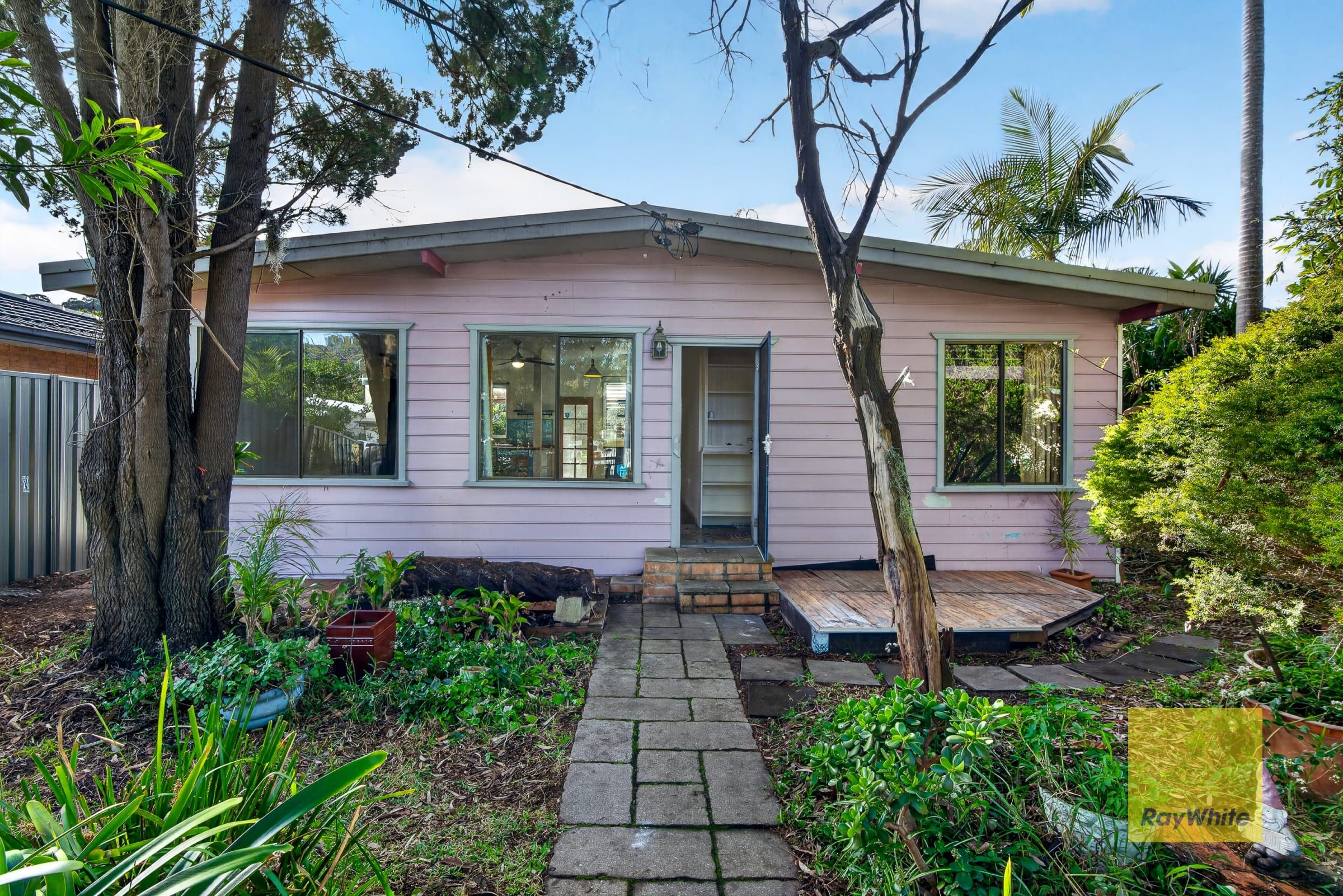 13 Lake View Parade, Umina Beach, NSW 2257
