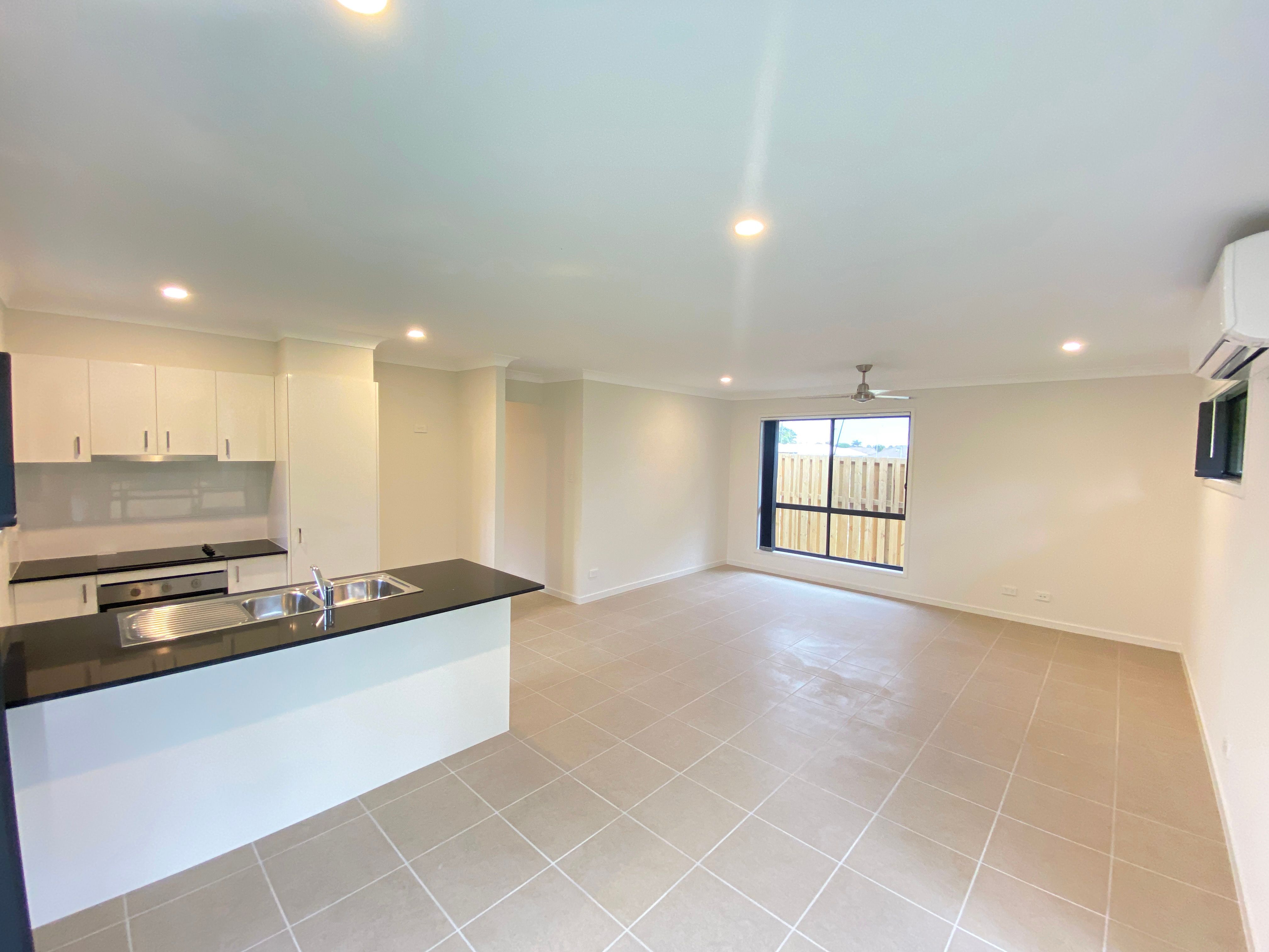 18 Bloomfield Avenue, Park Ridge, QLD 4125