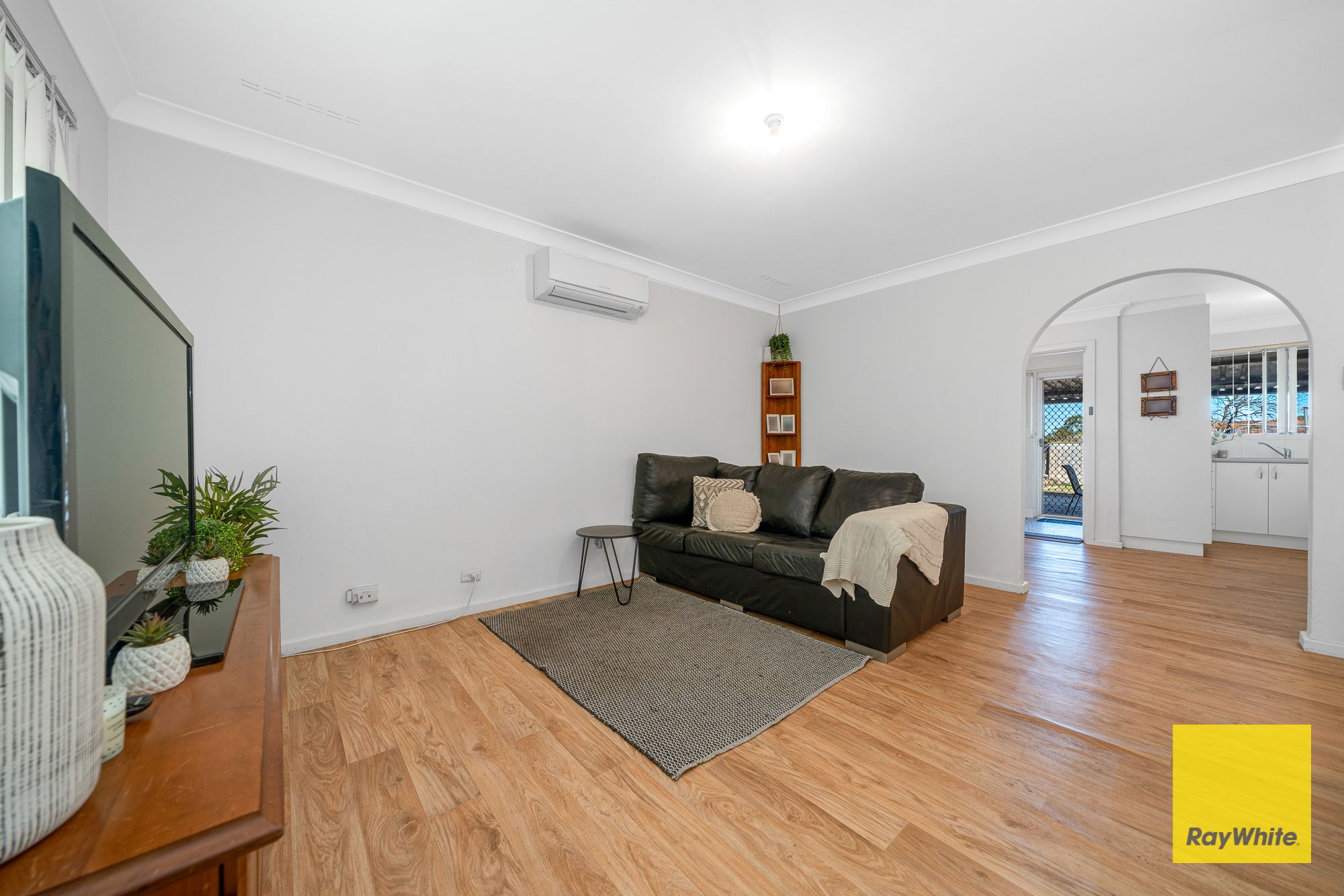 17 Brecknock Way, Girrawheen, WA 6064