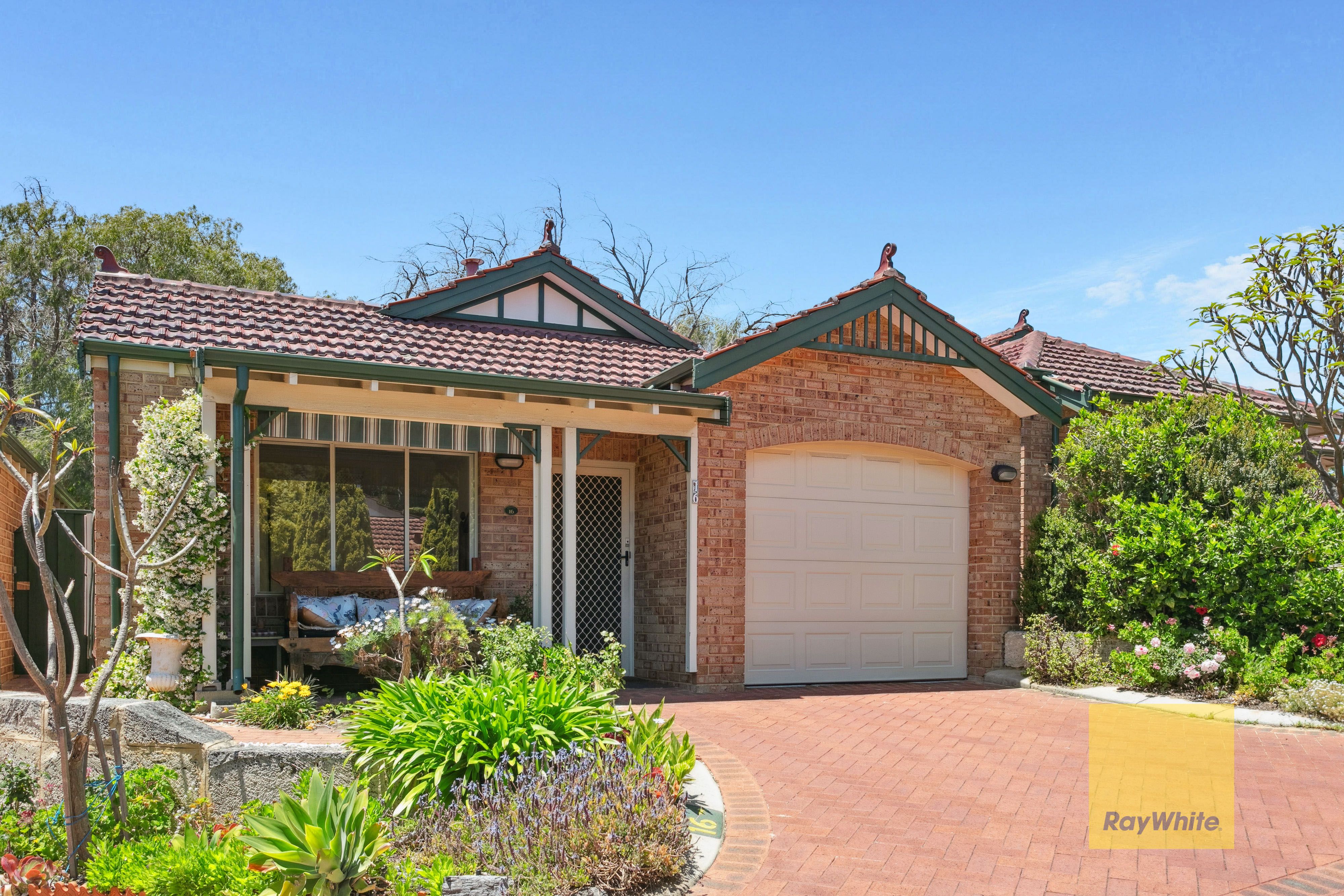 25 Arenga Court, Mount Claremont WA 6010