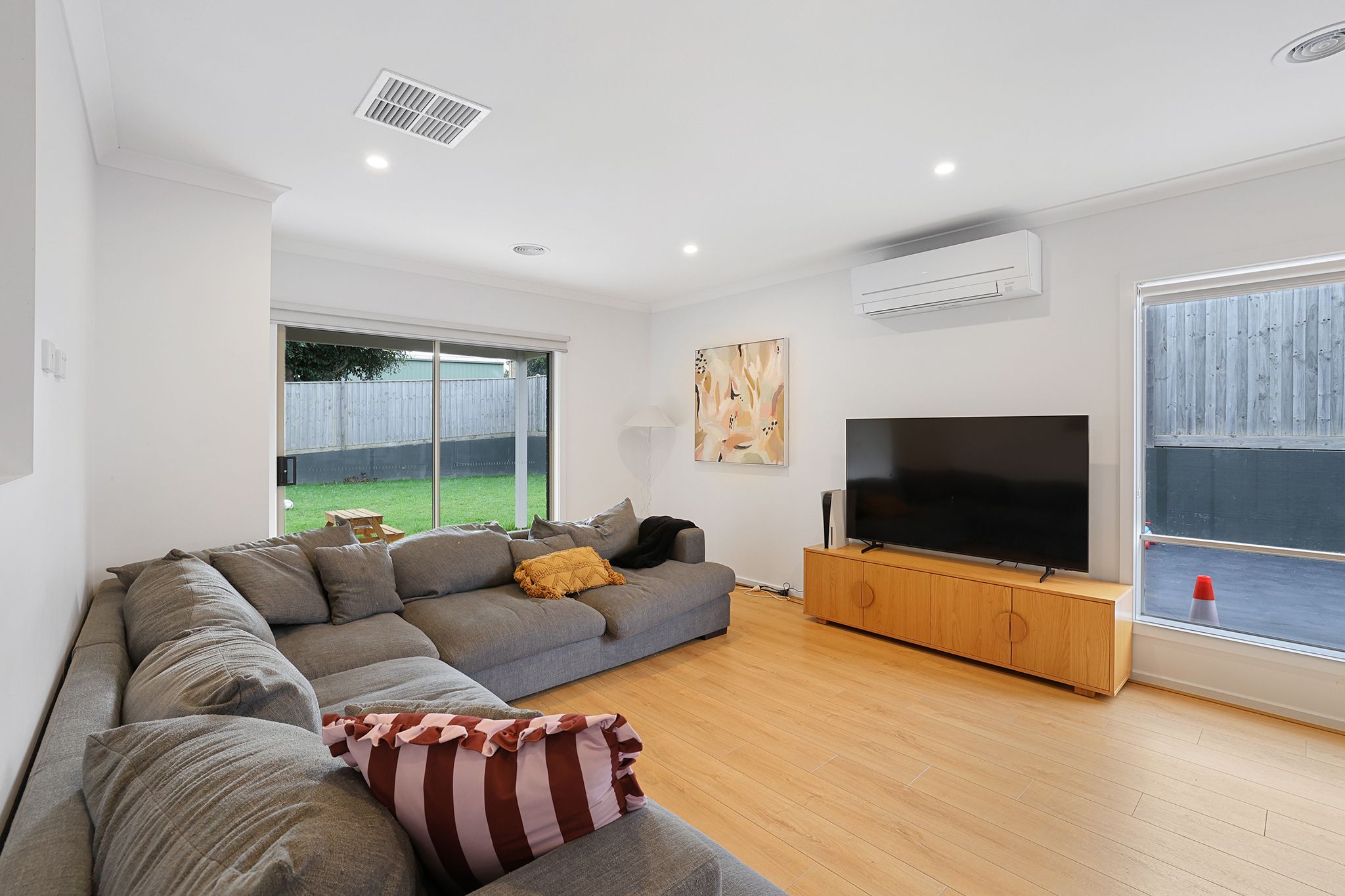 48 Palladium Boulevard — photo 8 of 27