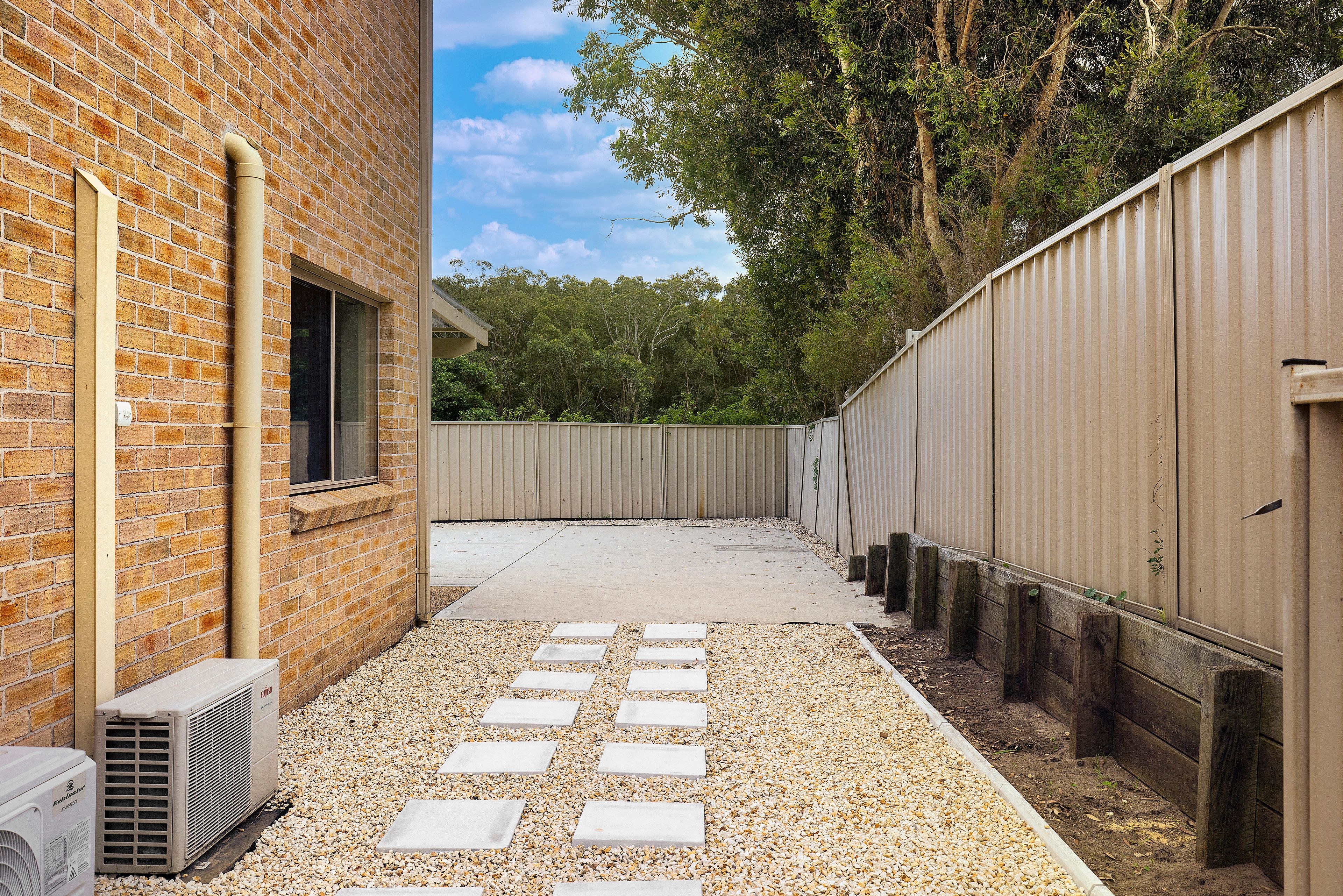 7 Bungwall Close — photo 14 of 16