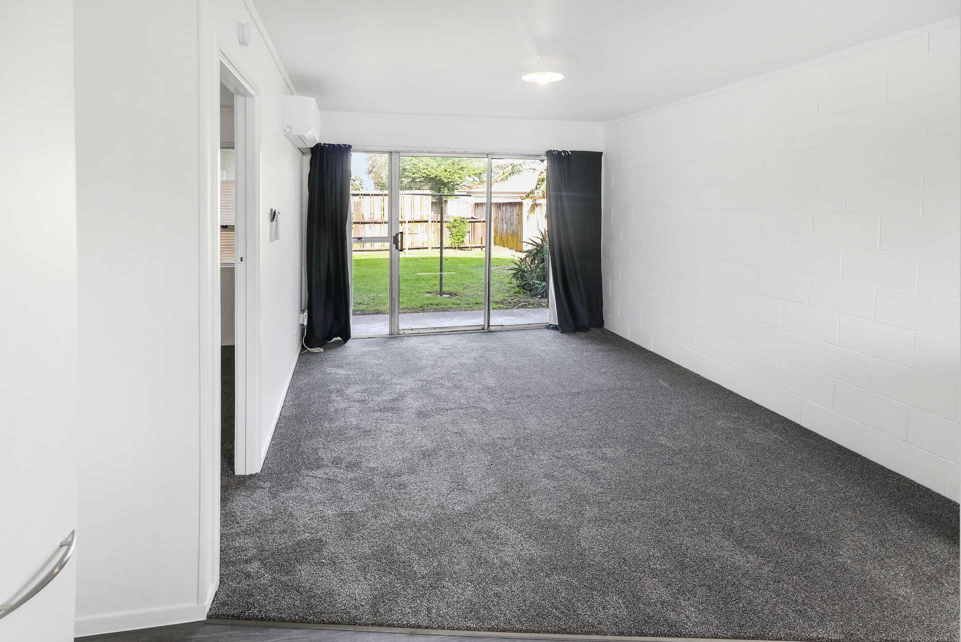 9/10 Hutton Street photo 1