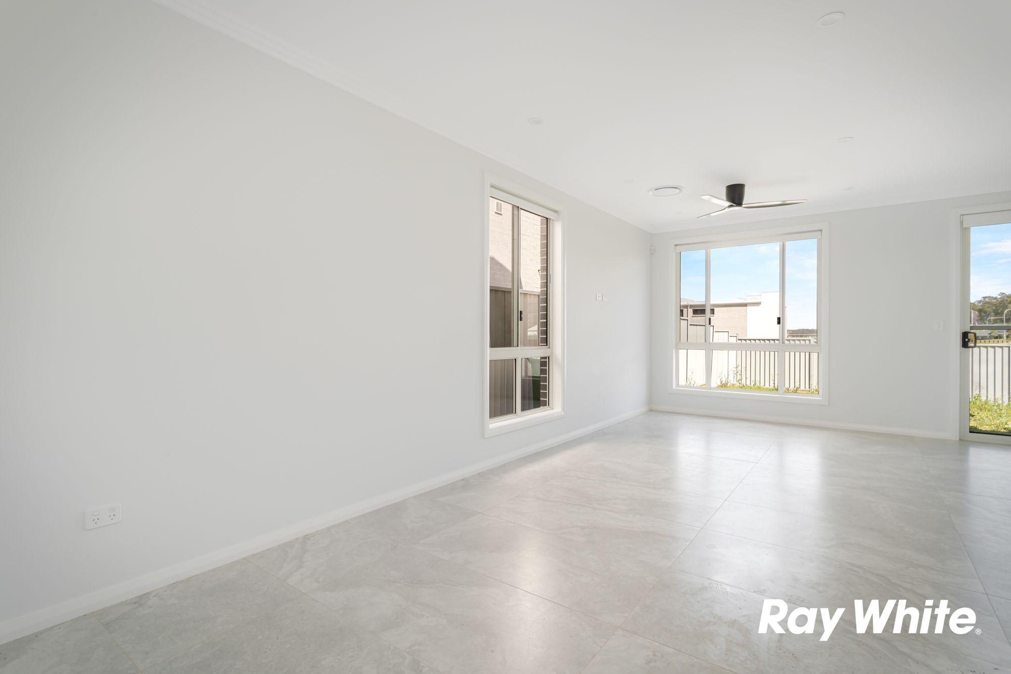 37 Knobby Street — photo 3 of 10