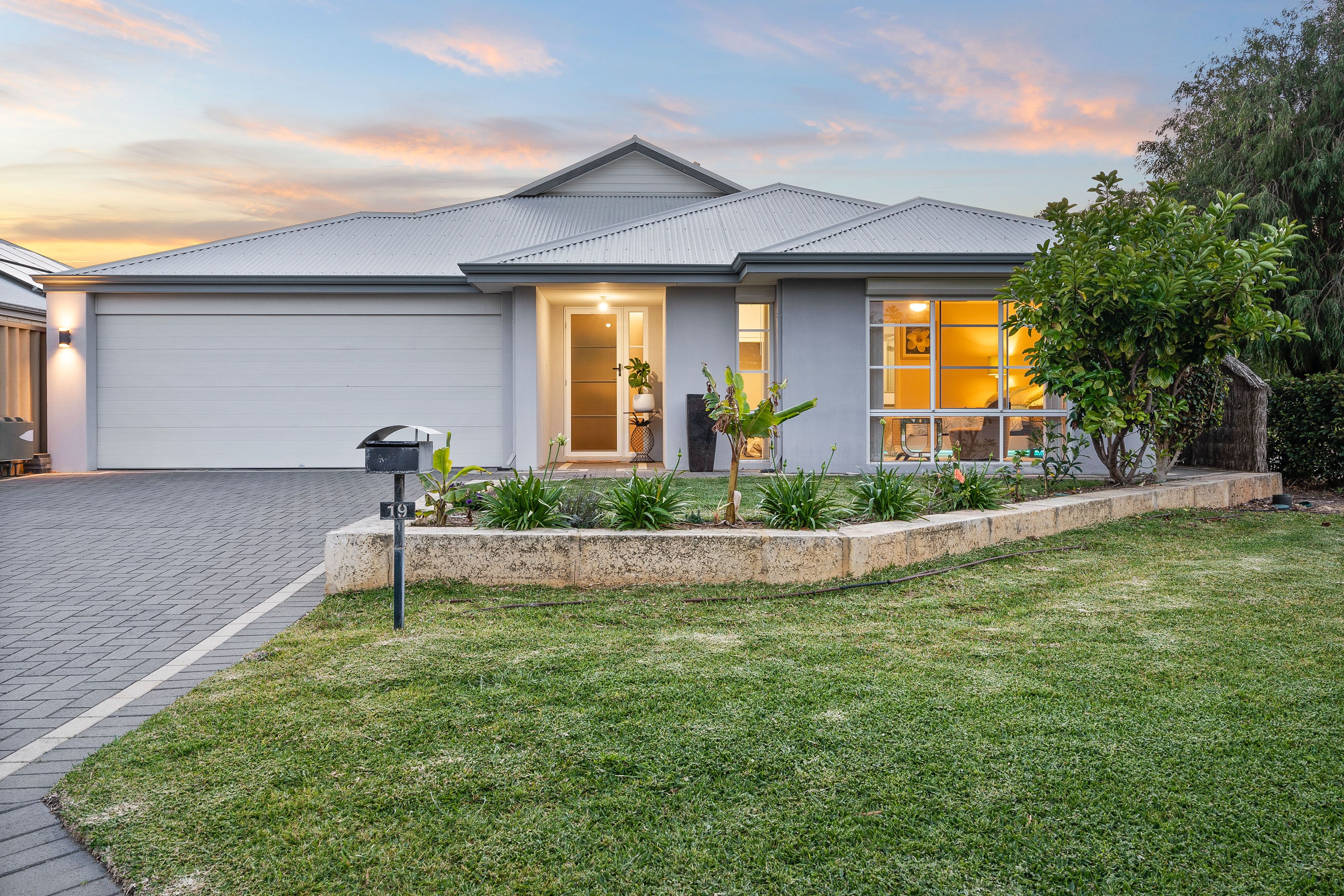 19 Oxted Link, Butler WA 6036