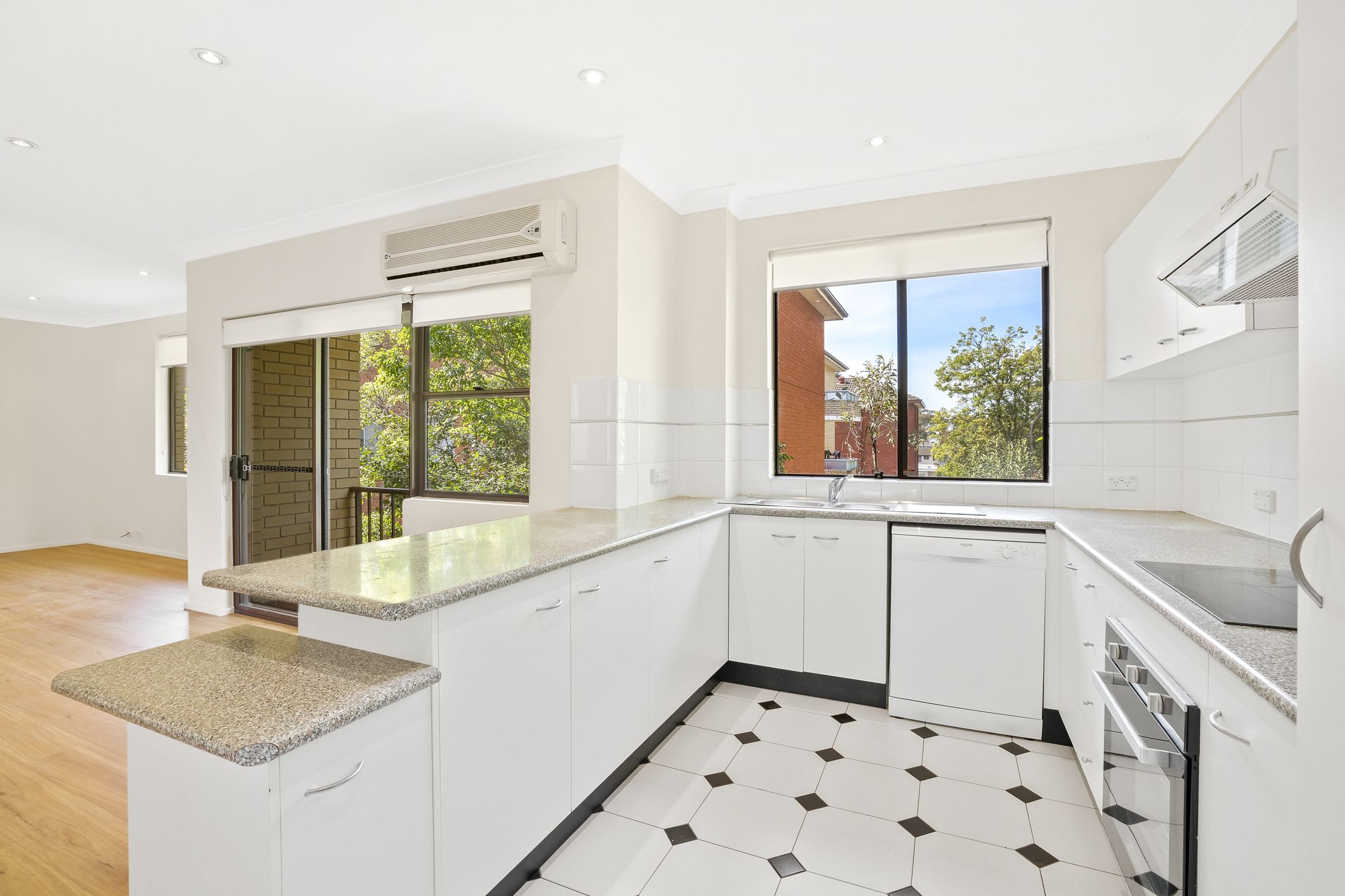 8/156 Oberon Street, Coogee, NSW 2034