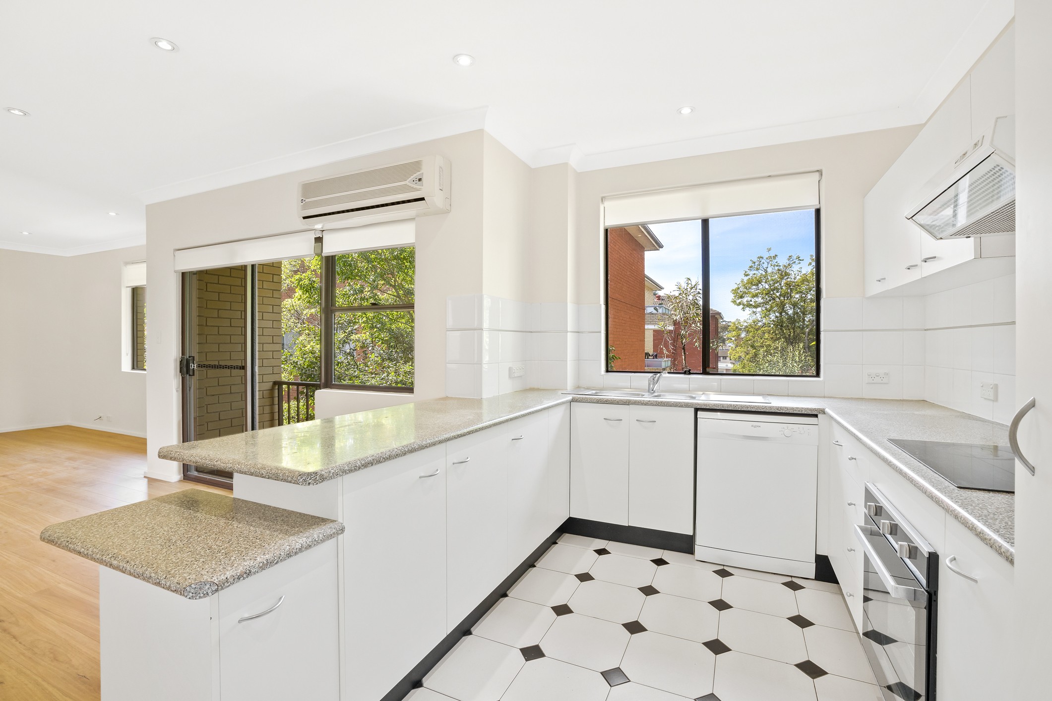 8/156 Oberon Street, Coogee, NSW 2034