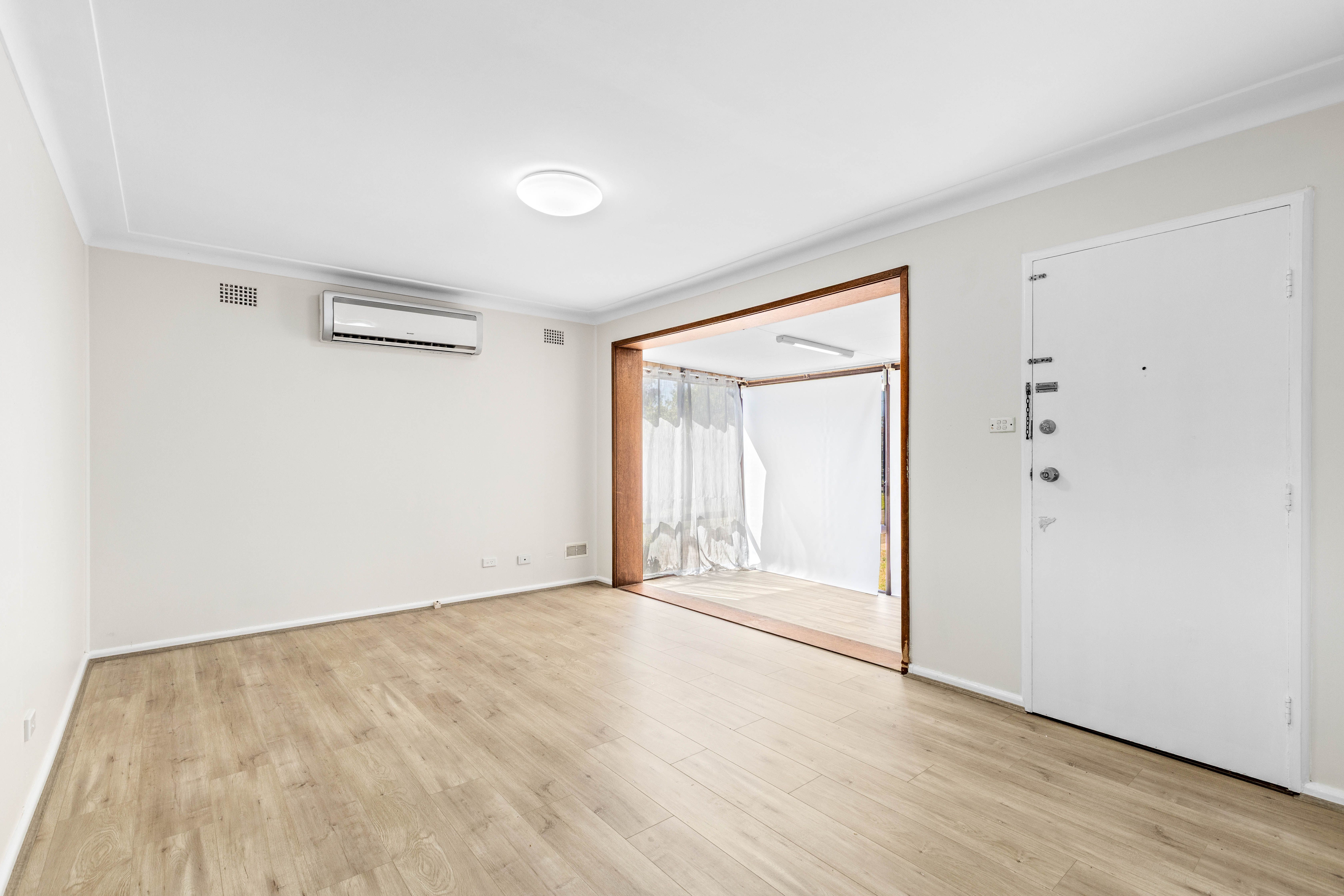 27 Woodview Road, Oxley Park, NSW