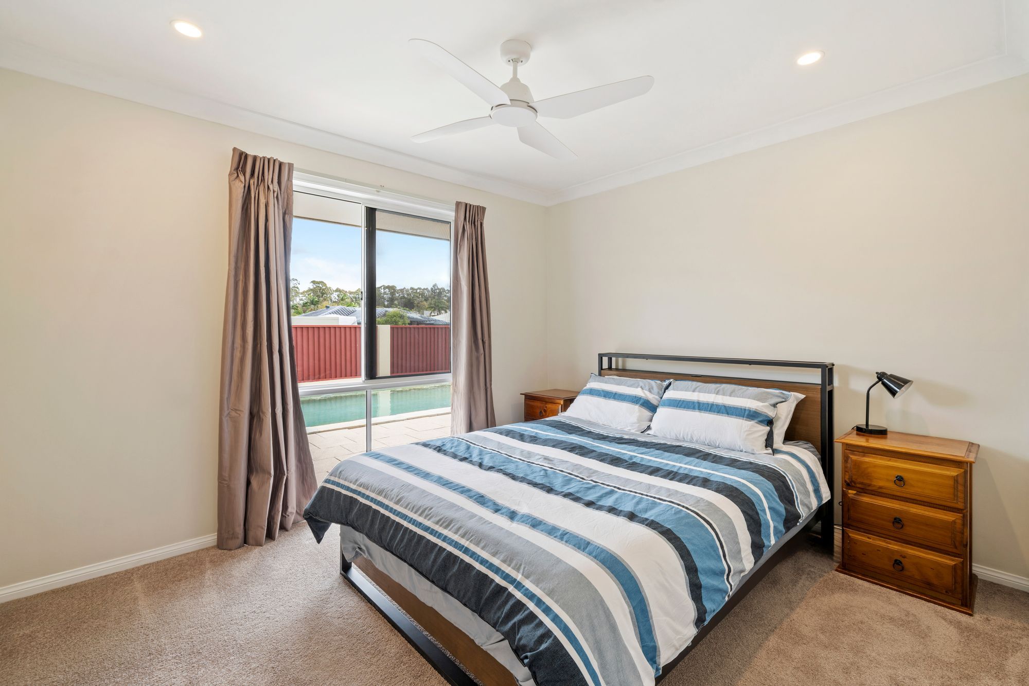 2 Hastings Crescent — photo 14 of 25