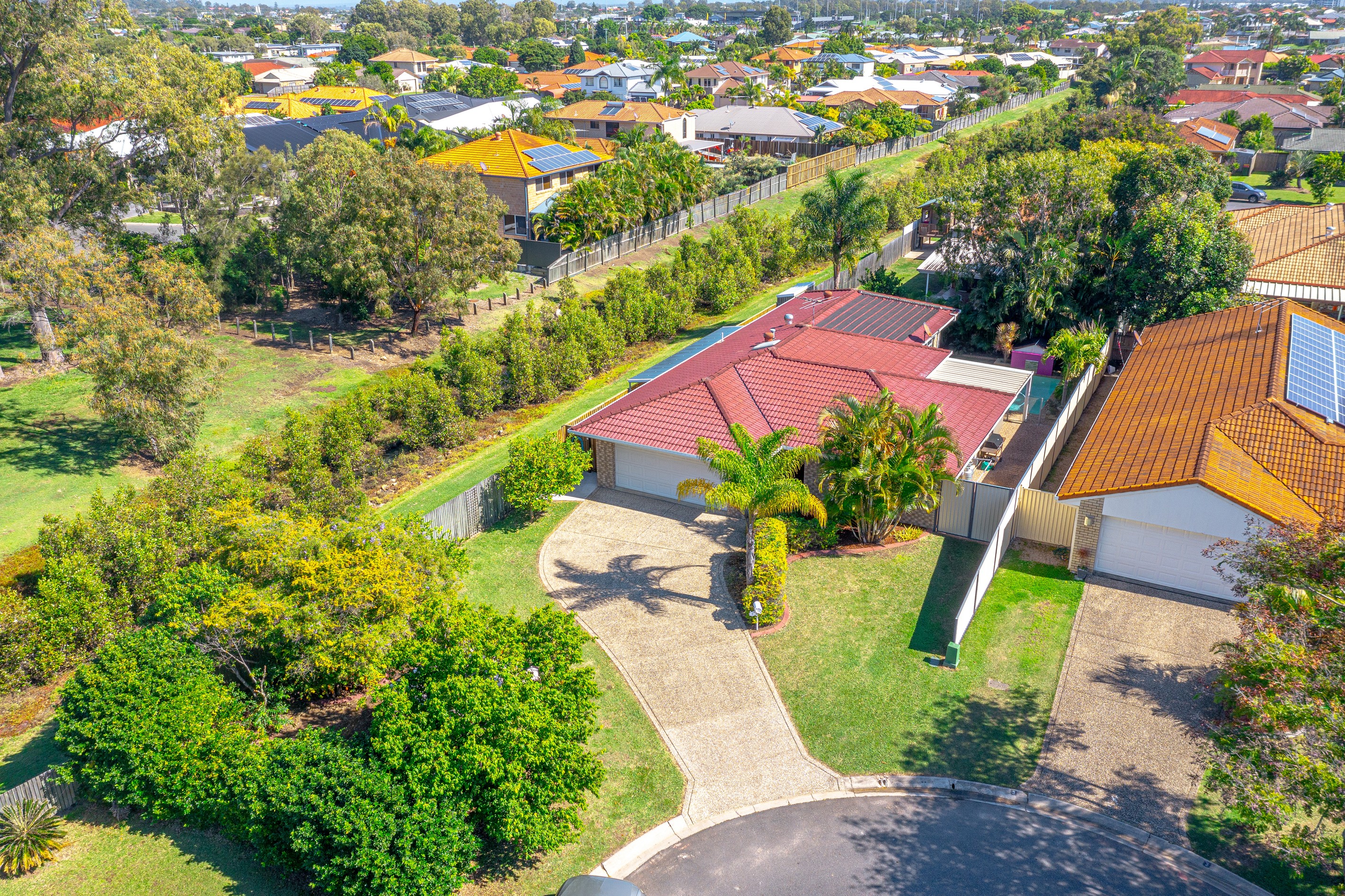 1 Robert Close, Redcliffe, QLD 4020