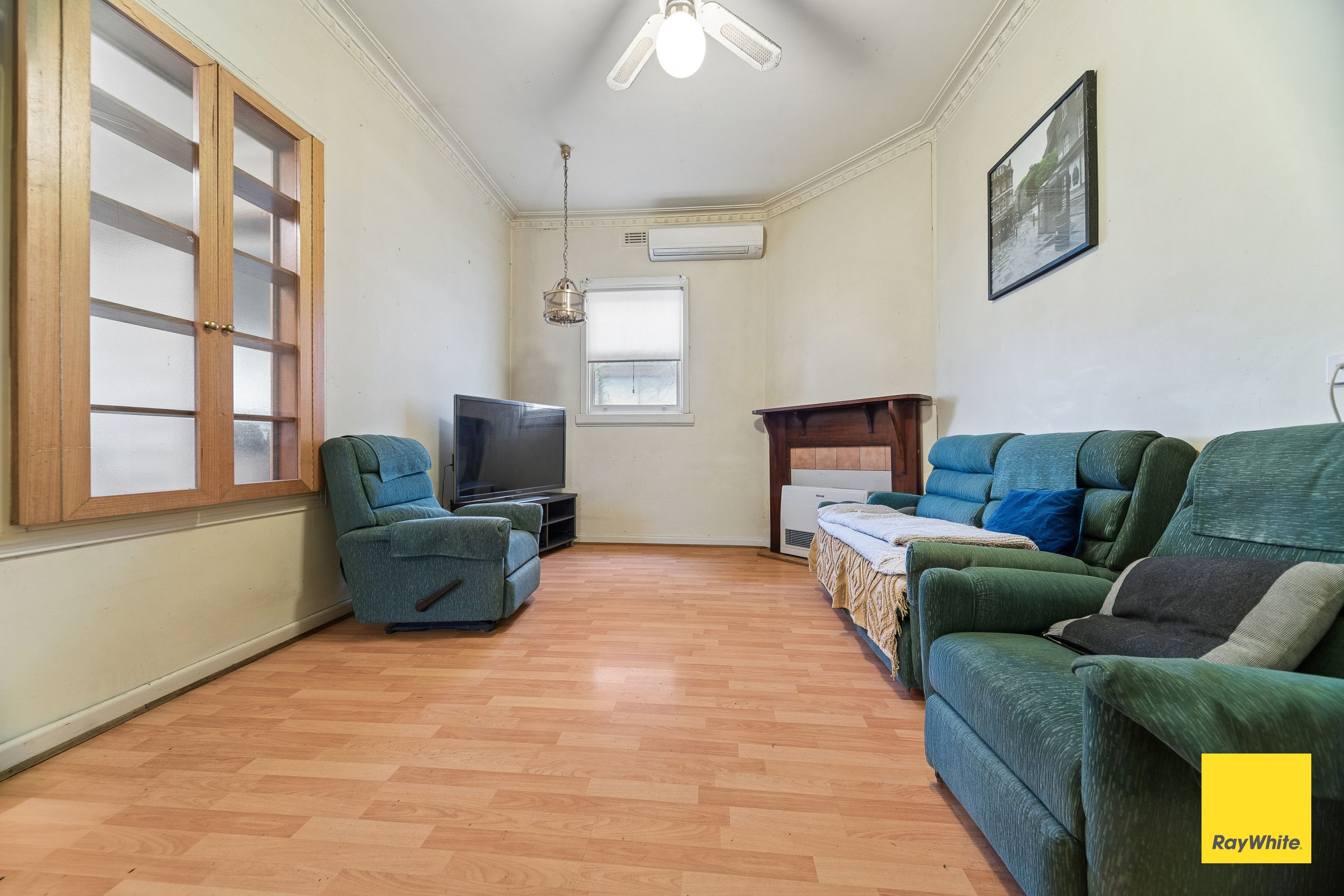 33 Lucan Street — photo 3 of 16