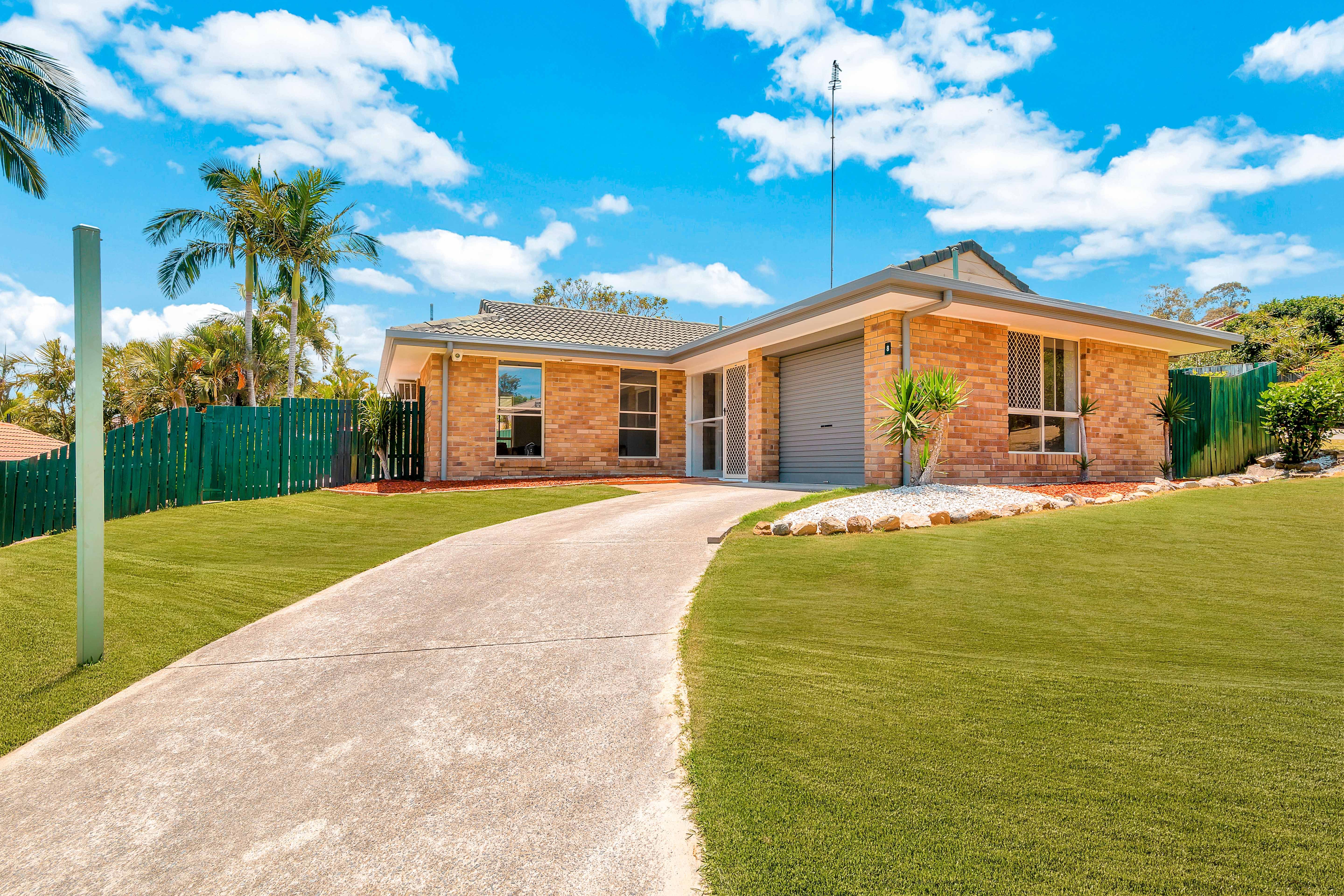 8 Mona Court, Oxenford QLD 4210