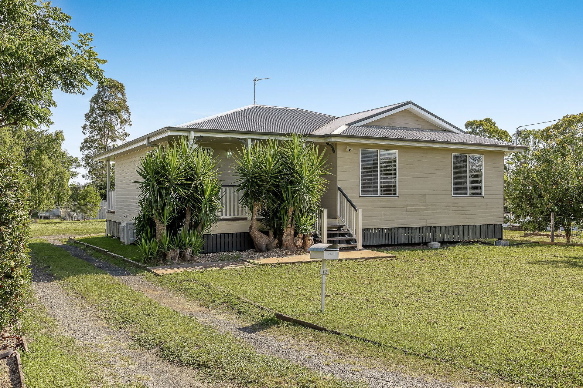 12 Queen Street, Kingsthorpe, QLD 4400