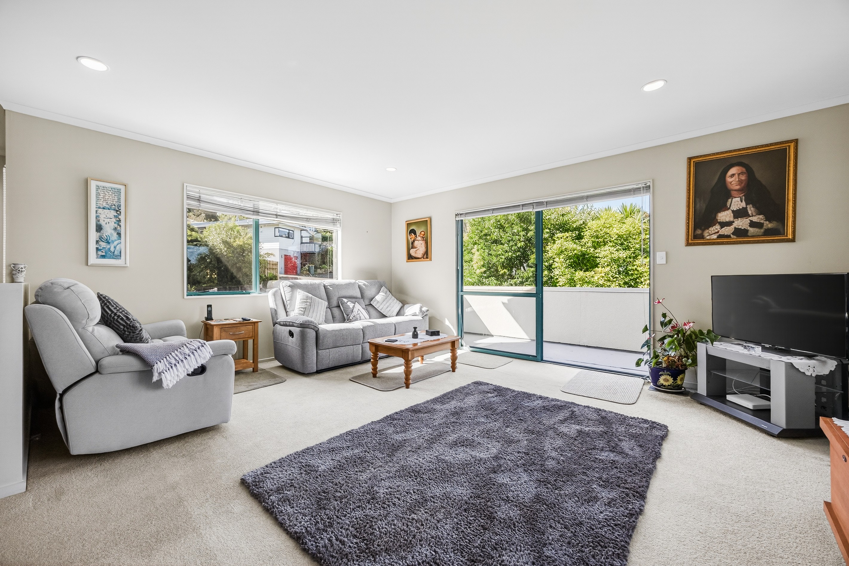 39b Chivalry Road, Glenfield, North Shore City