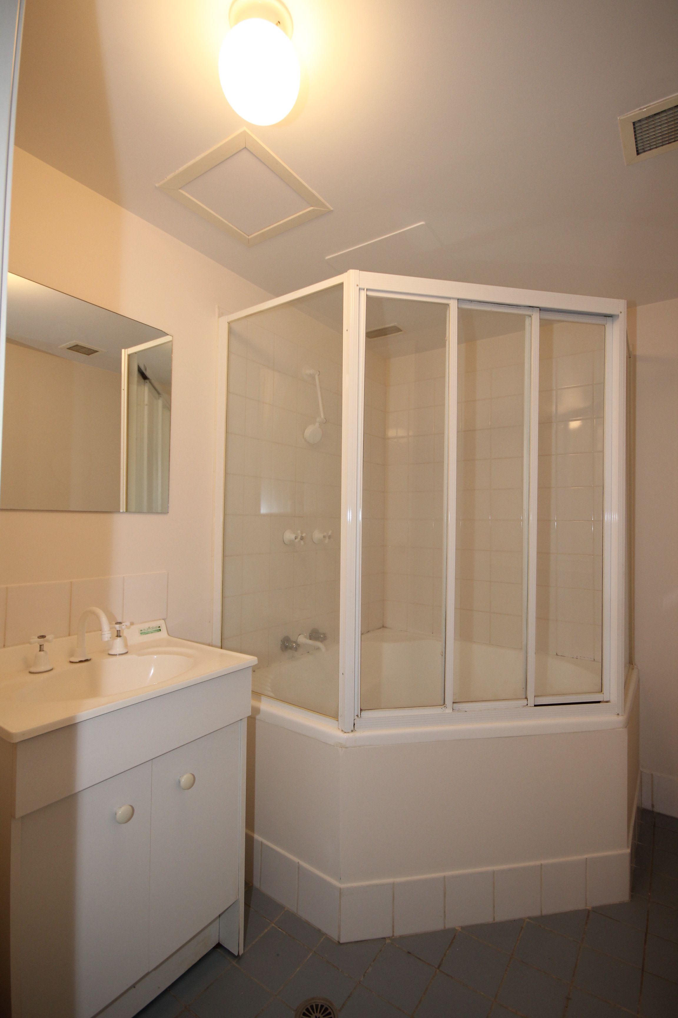 58/53 McMillan Crescent — photo 15 of 19